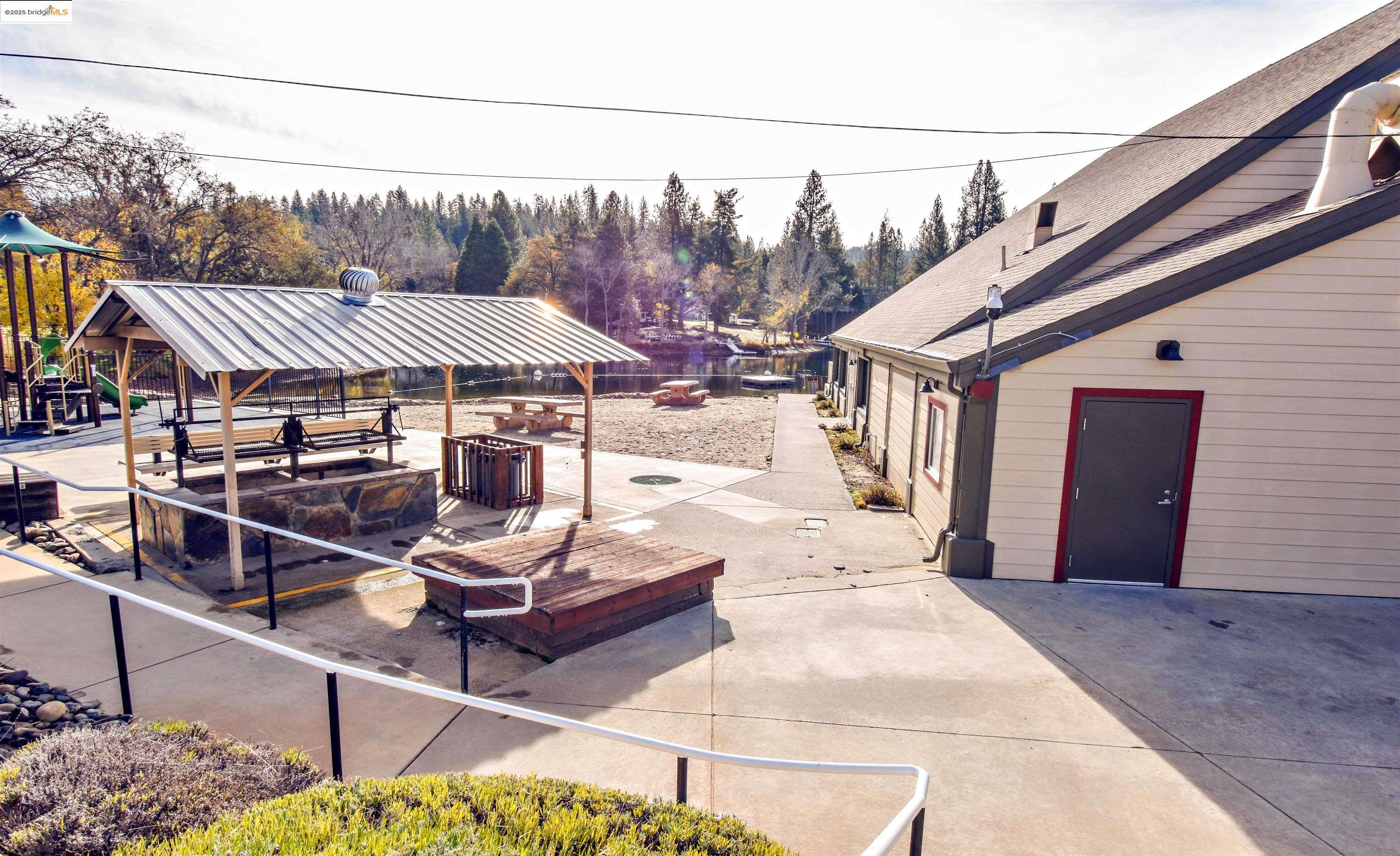 Detail Gallery Image 38 of 44 For 20887 Big Foot Ct, Groveland,  CA 95321 - 3 Beds | 2 Baths