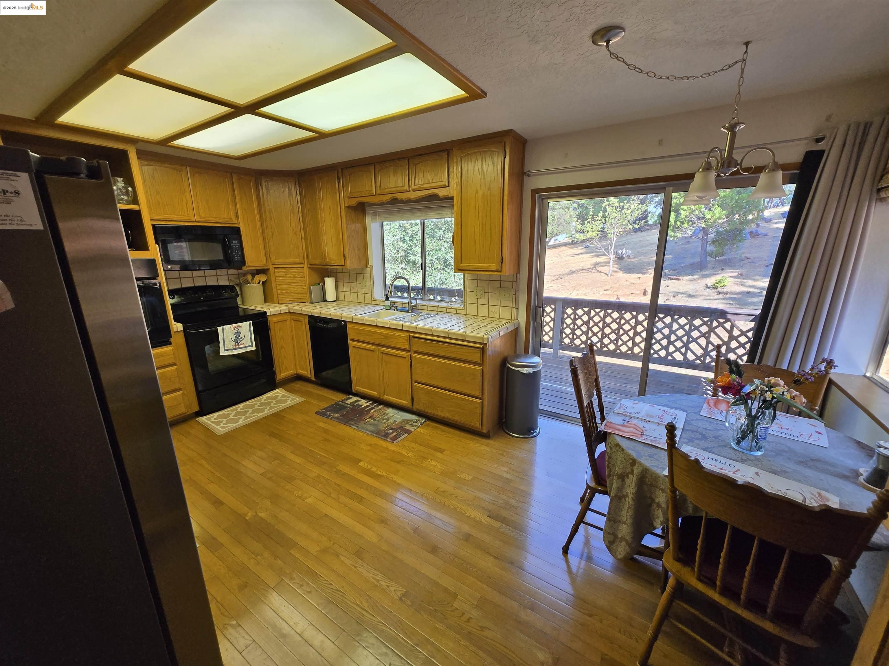 Detail Gallery Image 29 of 56 For 20704 Point View, Groveland,  CA 95321-9588 - 3 Beds | 2 Baths