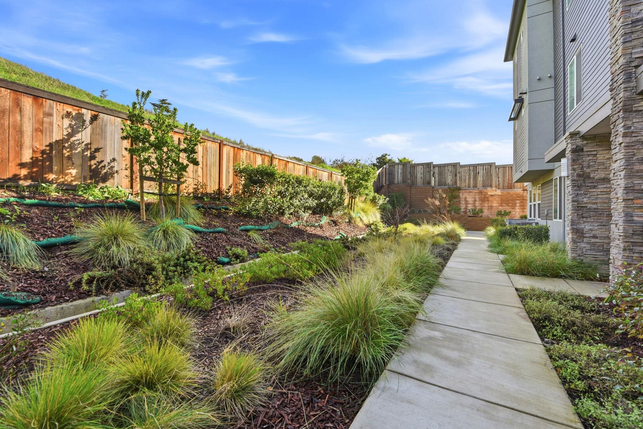 Detail Gallery Image 3 of 52 For 721 Delve Ct, Hayward,  CA 94544 - 4 Beds | 3/1 Baths