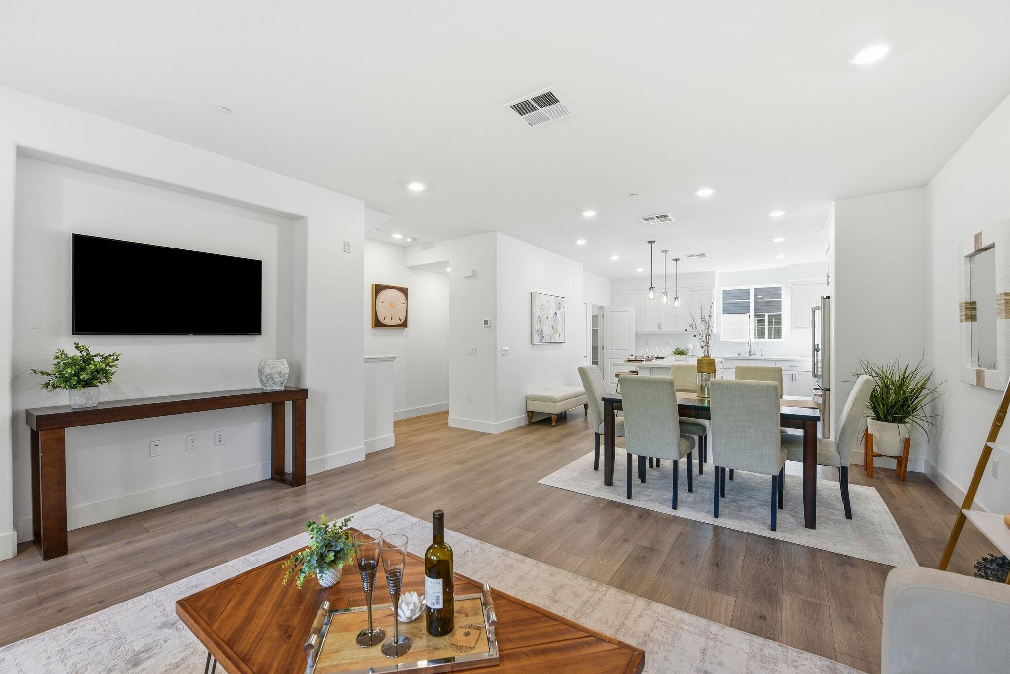 Detail Gallery Image 10 of 52 For 721 Delve Ct, Hayward,  CA 94544 - 4 Beds | 3/1 Baths