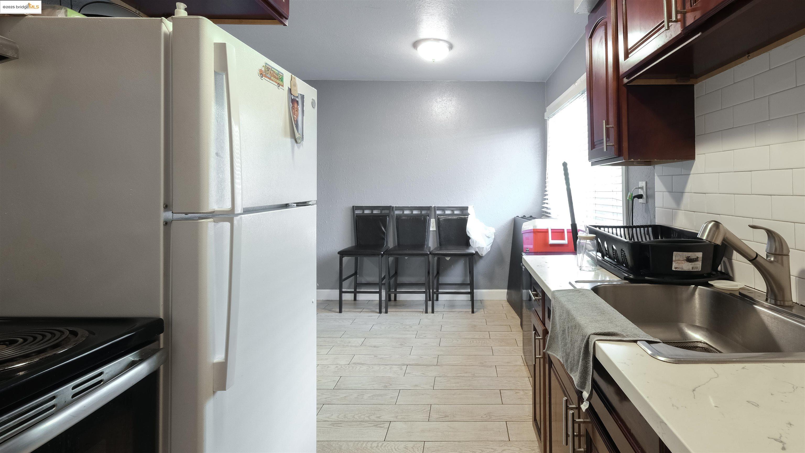 Detail Gallery Image 12 of 44 For 2120 E 22nd St, Oakland,  CA 94606 - – Beds | – Baths