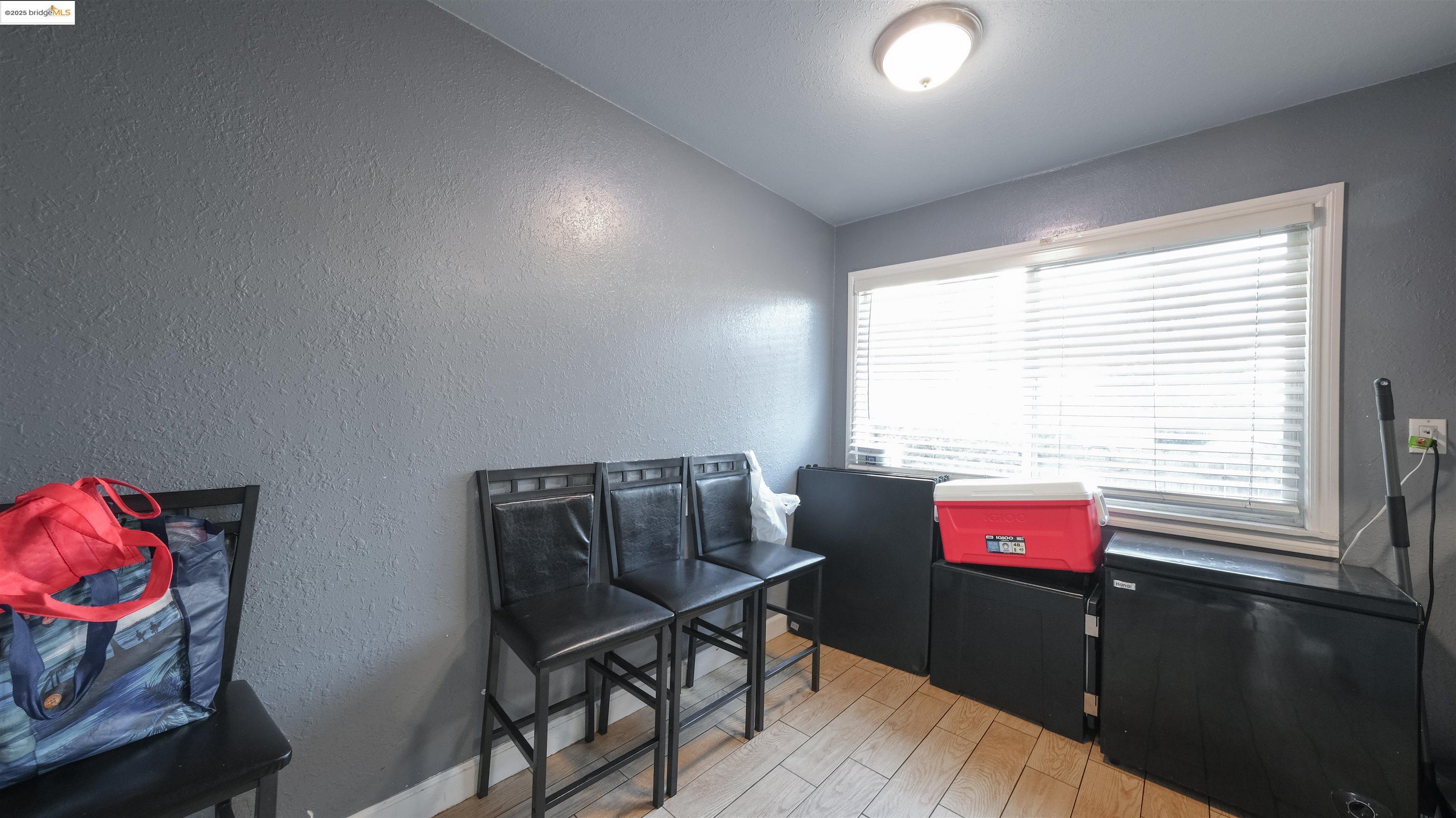 Detail Gallery Image 15 of 44 For 2120 E 22nd St, Oakland,  CA 94606 - – Beds | – Baths