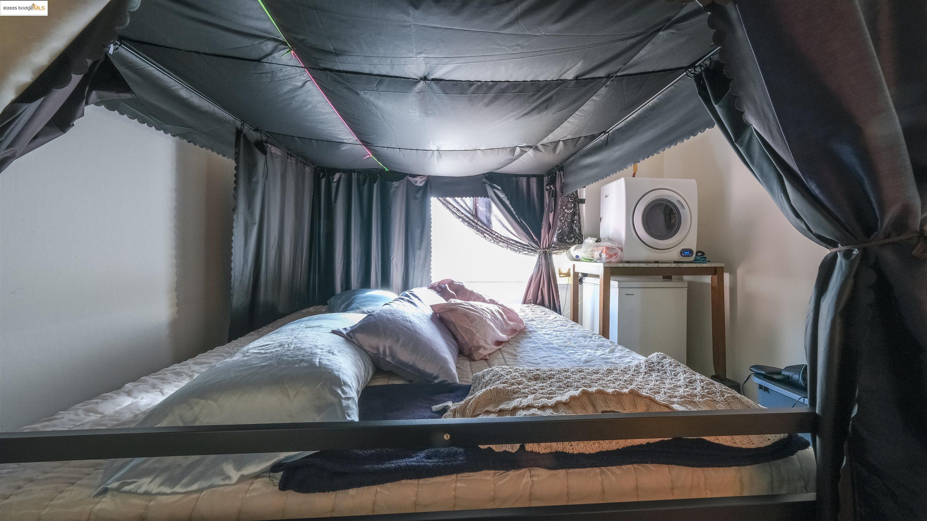 Detail Gallery Image 23 of 44 For 2120 E 22nd St, Oakland,  CA 94606 - – Beds | – Baths