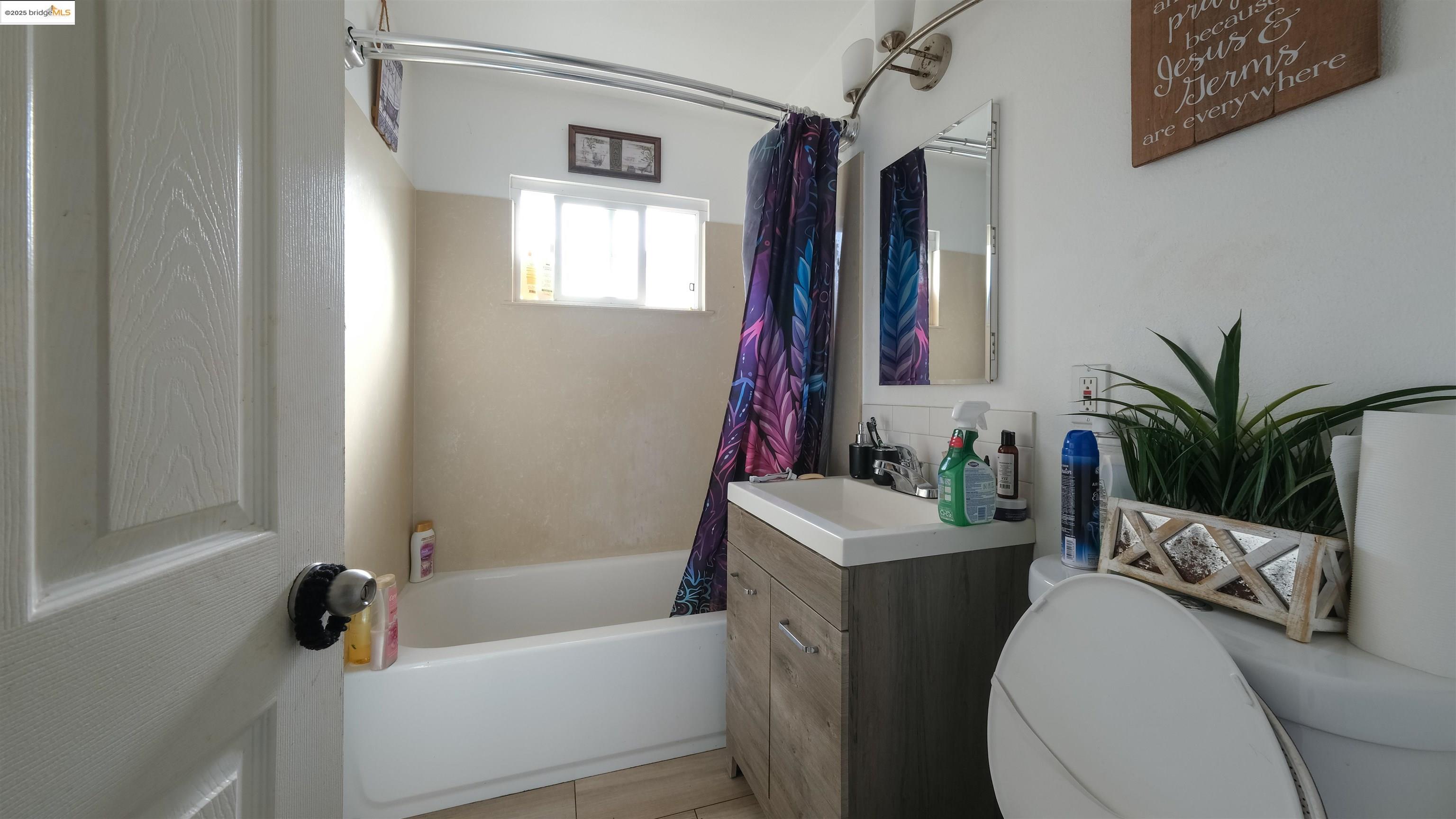 Detail Gallery Image 27 of 44 For 2120 E 22nd St, Oakland,  CA 94606 - – Beds | – Baths