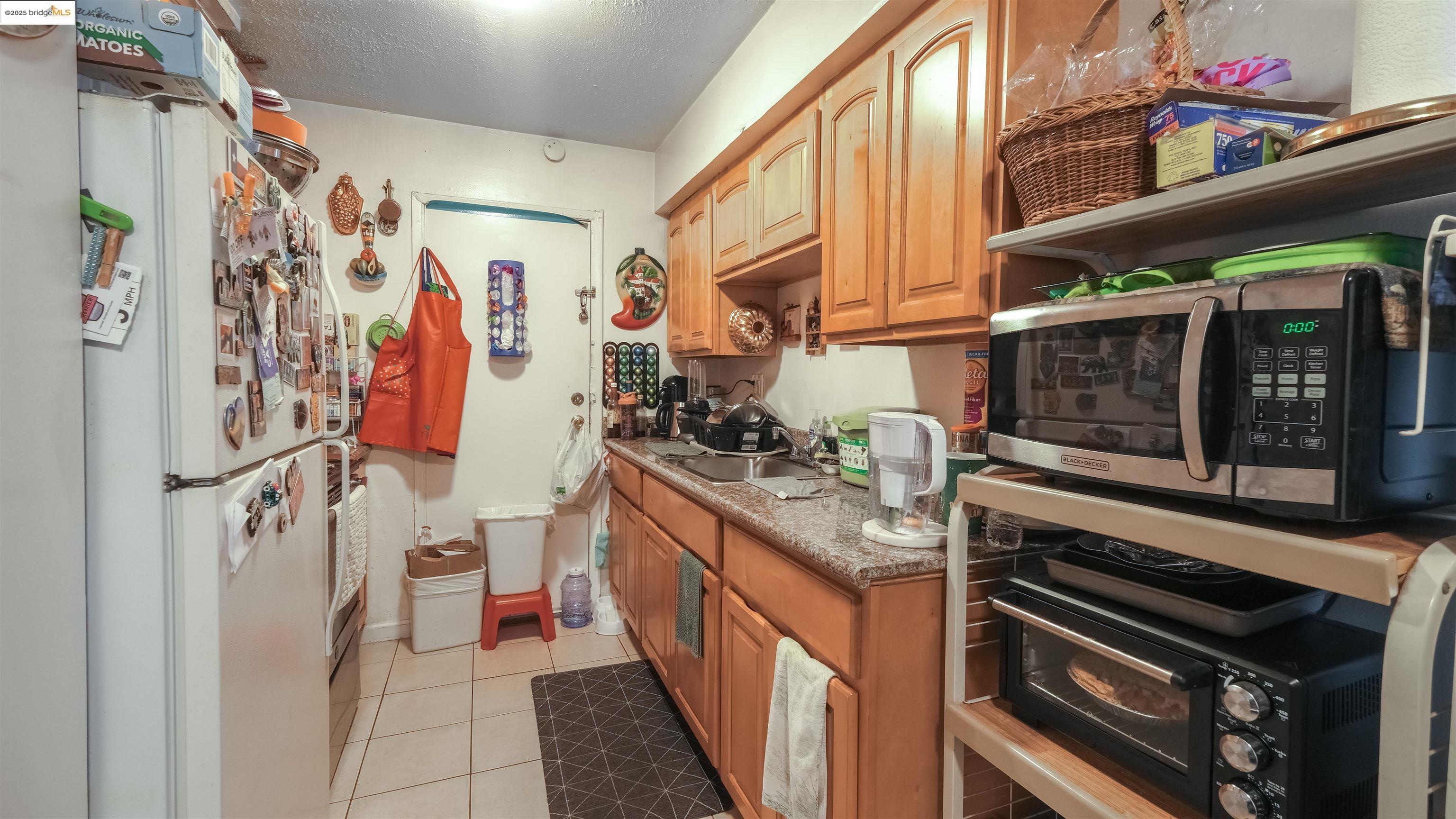 Detail Gallery Image 5 of 44 For 2120 E 22nd St, Oakland,  CA 94606 - – Beds | – Baths