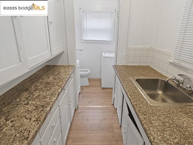 Detail Gallery Image 10 of 12 For 1655 E 32nd St #1655,  Oakland,  CA 94602 - 3 Beds | 1 Baths