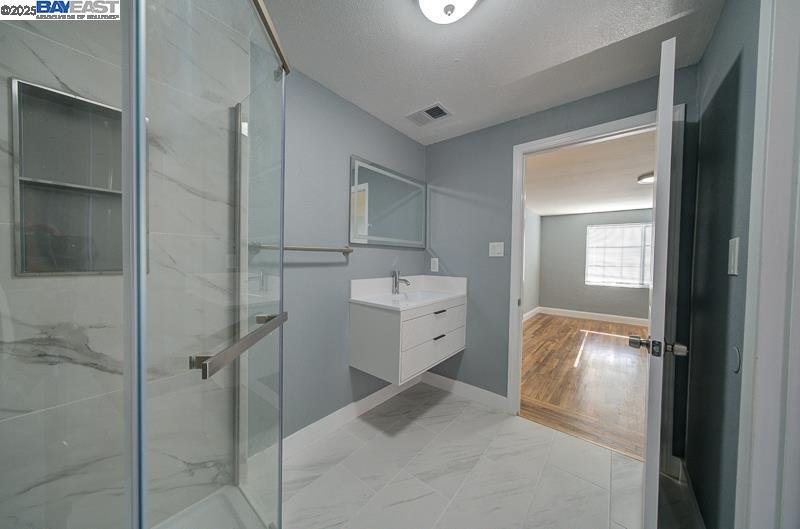 Detail Gallery Image 17 of 44 For 1646 Brookside Dr, San Leandro,  CA 94577 - 3 Beds | 2 Baths