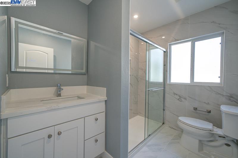 Detail Gallery Image 18 of 44 For 1646 Brookside Dr, San Leandro,  CA 94577 - 3 Beds | 2 Baths