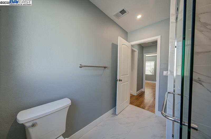 Detail Gallery Image 22 of 44 For 1646 Brookside Dr, San Leandro,  CA 94577 - 3 Beds | 2 Baths