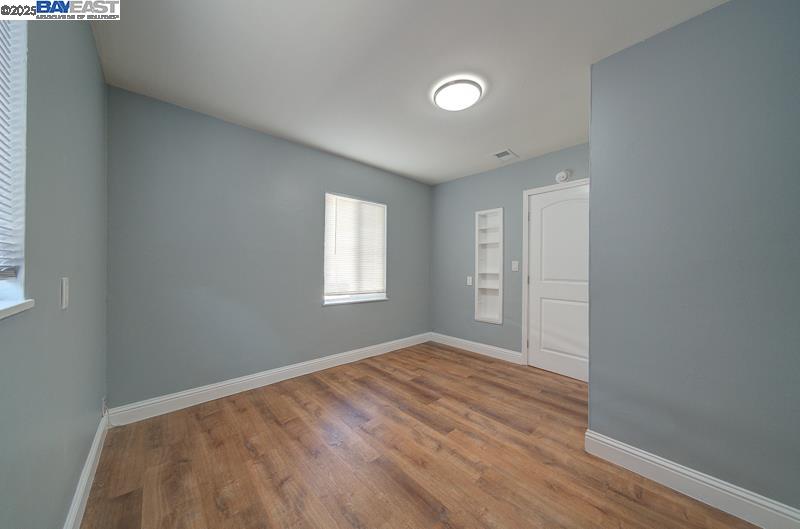 Detail Gallery Image 35 of 44 For 1646 Brookside Dr, San Leandro,  CA 94577 - 3 Beds | 2 Baths