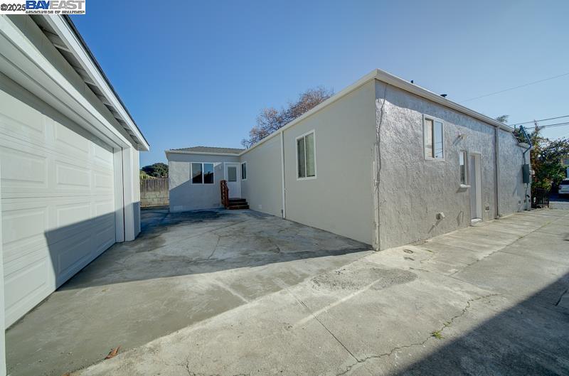 Detail Gallery Image 37 of 44 For 1646 Brookside Dr, San Leandro,  CA 94577 - 3 Beds | 2 Baths