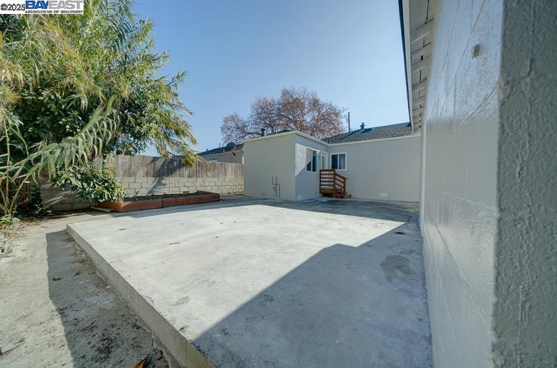 Detail Gallery Image 39 of 44 For 1646 Brookside Dr, San Leandro,  CA 94577 - 3 Beds | 2 Baths