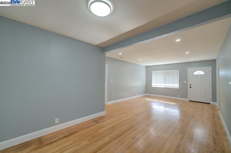 Detail Gallery Image 6 of 44 For 1646 Brookside Dr, San Leandro,  CA 94577 - 3 Beds | 2 Baths