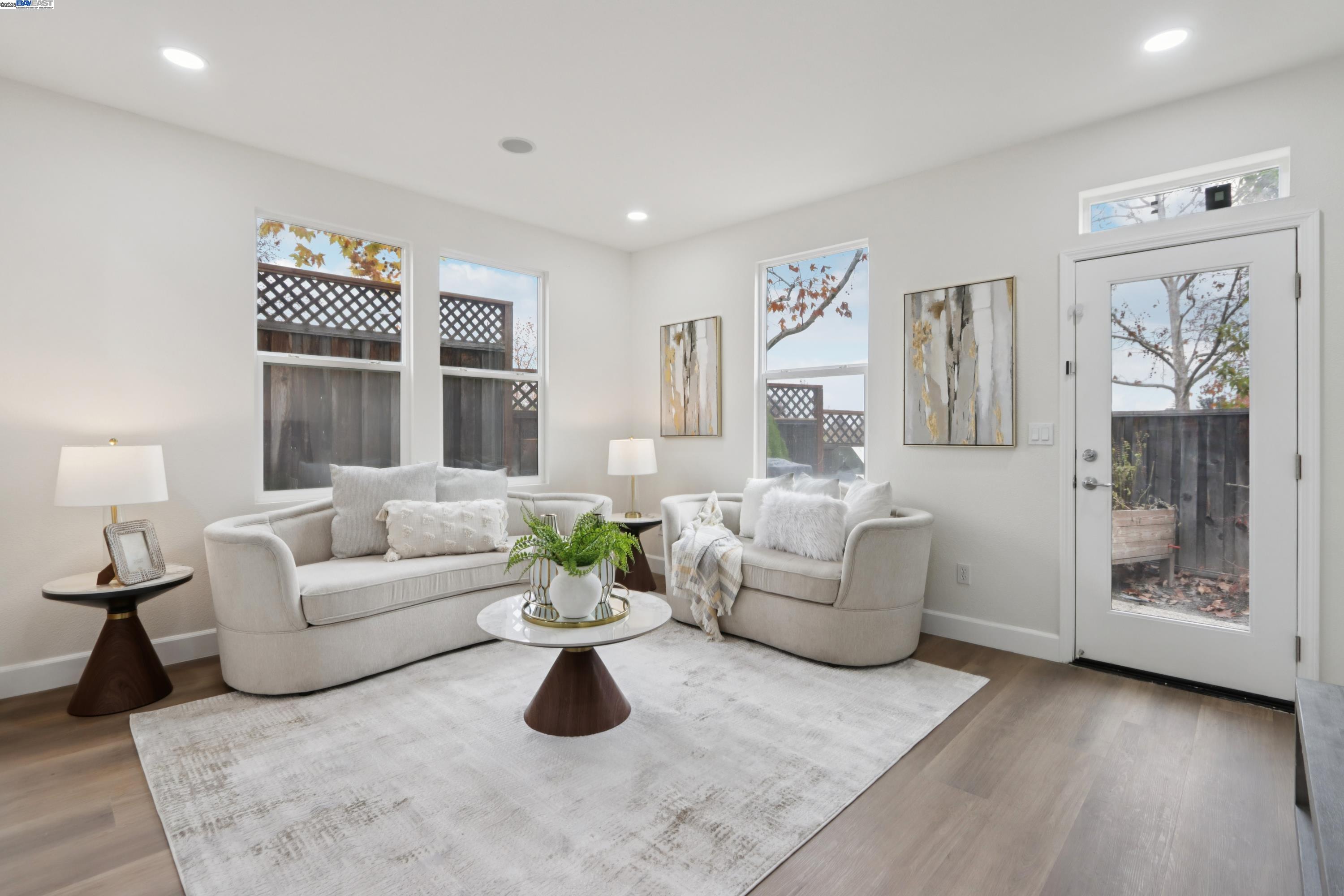 Detail Gallery Image 13 of 49 For 3364 Chartwell St, San Ramon,  CA 94583 - 3 Beds | 3/1 Baths