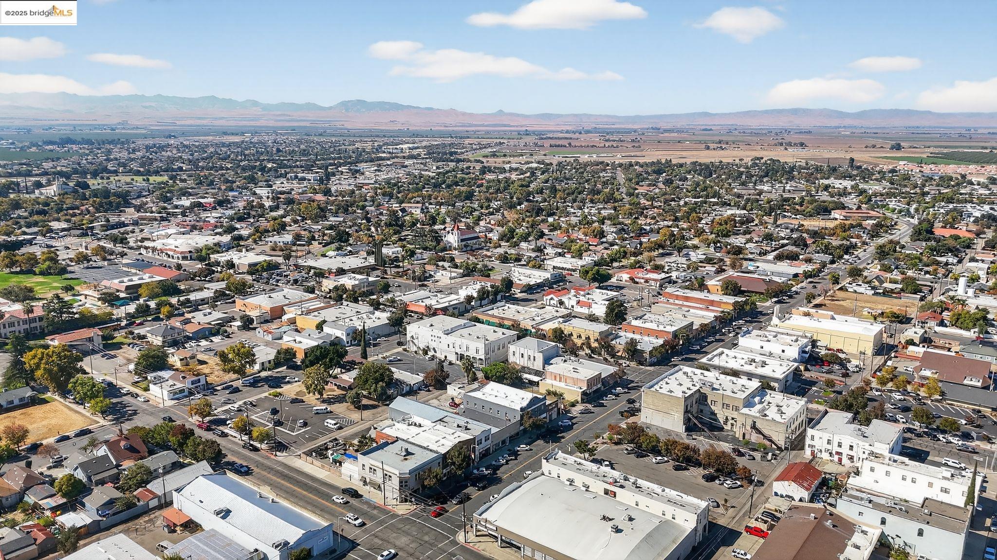 Detail Gallery Image 14 of 27 For 631 I St, Los Banos,  CA 93635-4222 - – Beds | – Baths