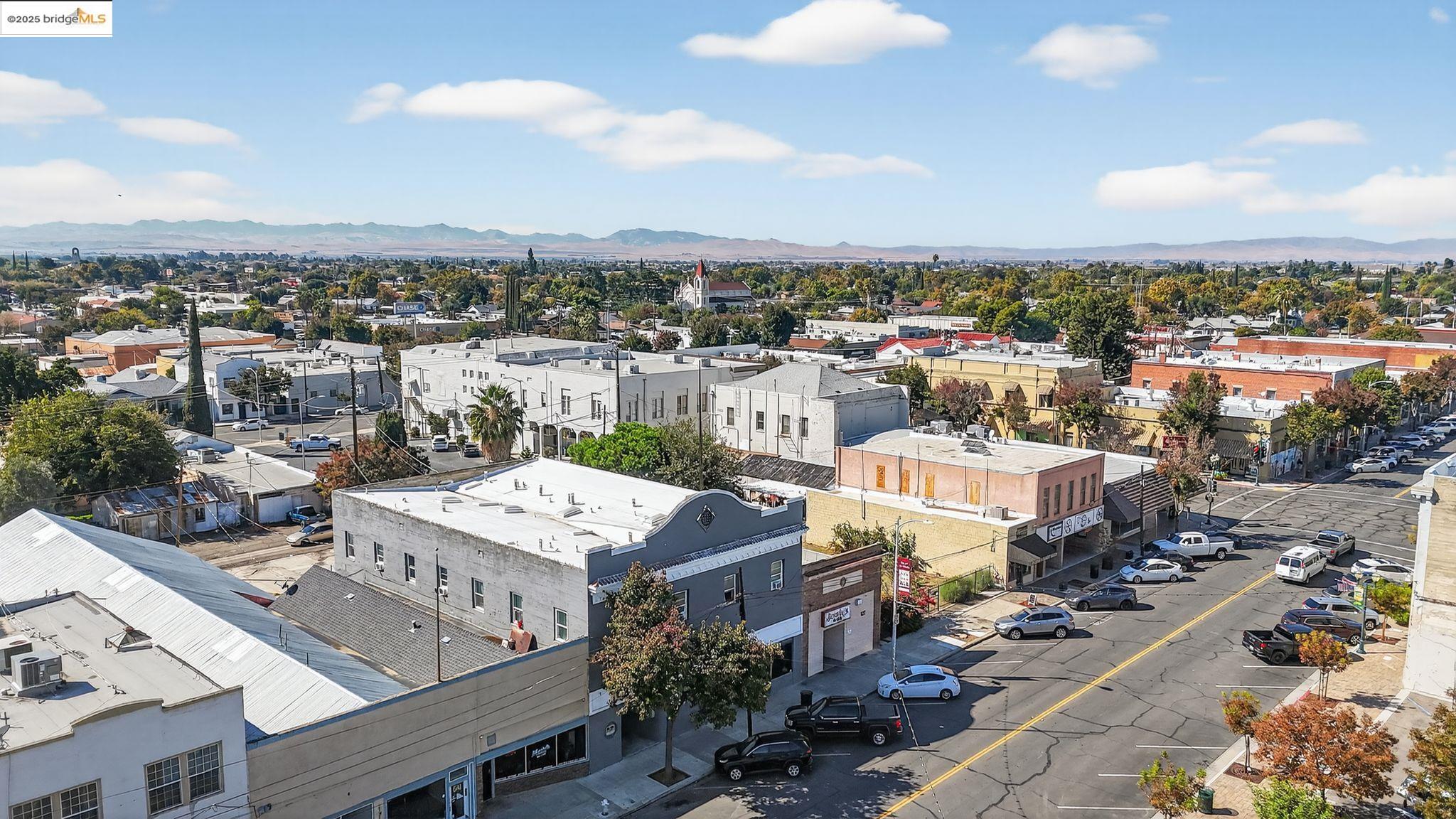 Detail Gallery Image 22 of 27 For 631 I St, Los Banos,  CA 93635-4222 - – Beds | – Baths