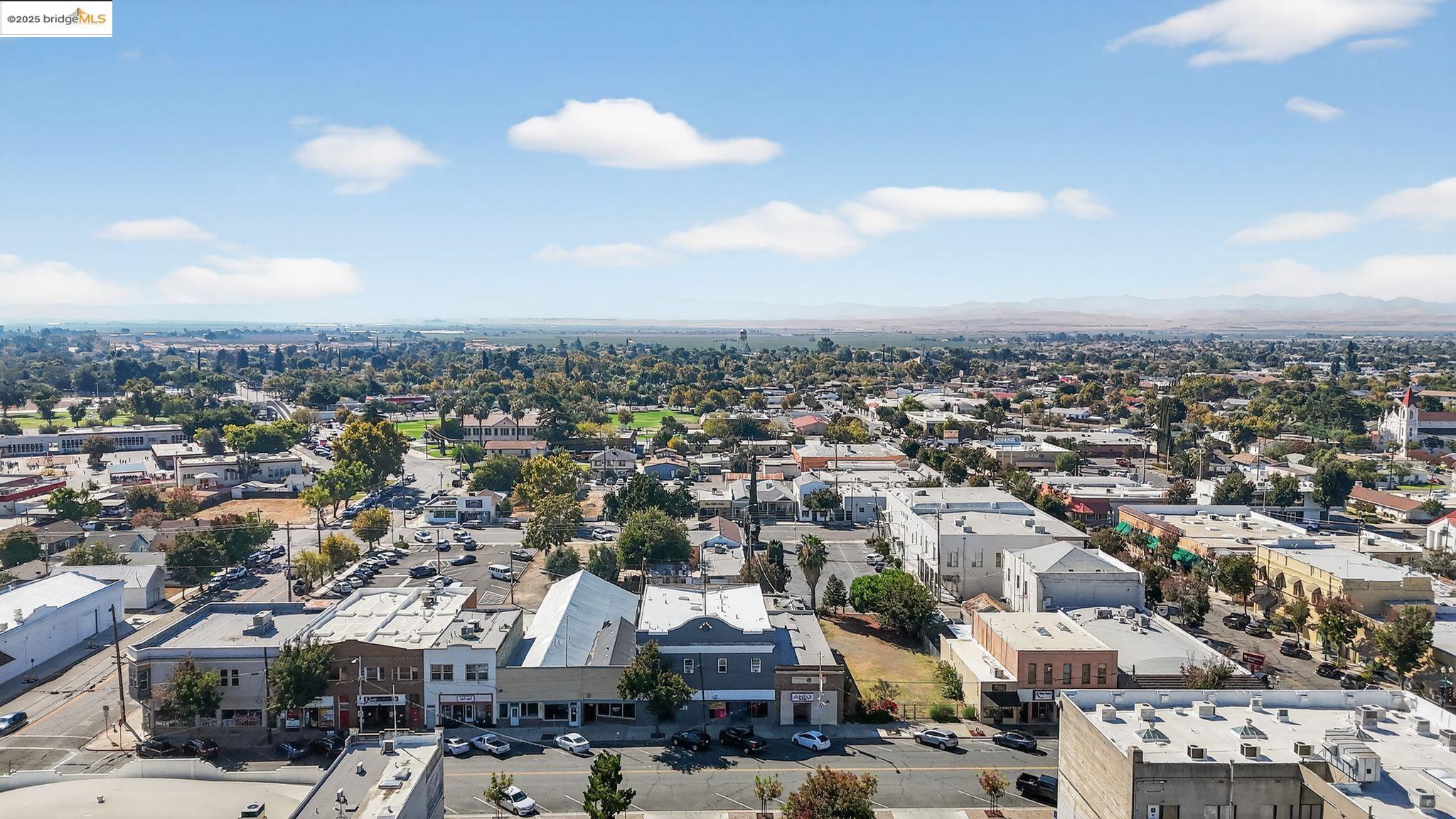 Detail Gallery Image 27 of 27 For 631 I St, Los Banos,  CA 93635-4222 - – Beds | – Baths