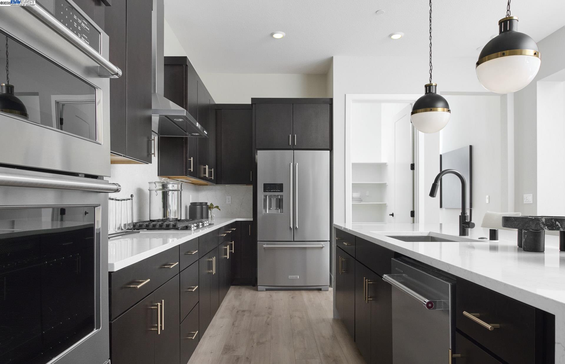 Detail Gallery Image 1 of 14 For 3771 Bradbury Avenue, Lathrop,  CA 95330 - 2 Beds | 2/1 Baths