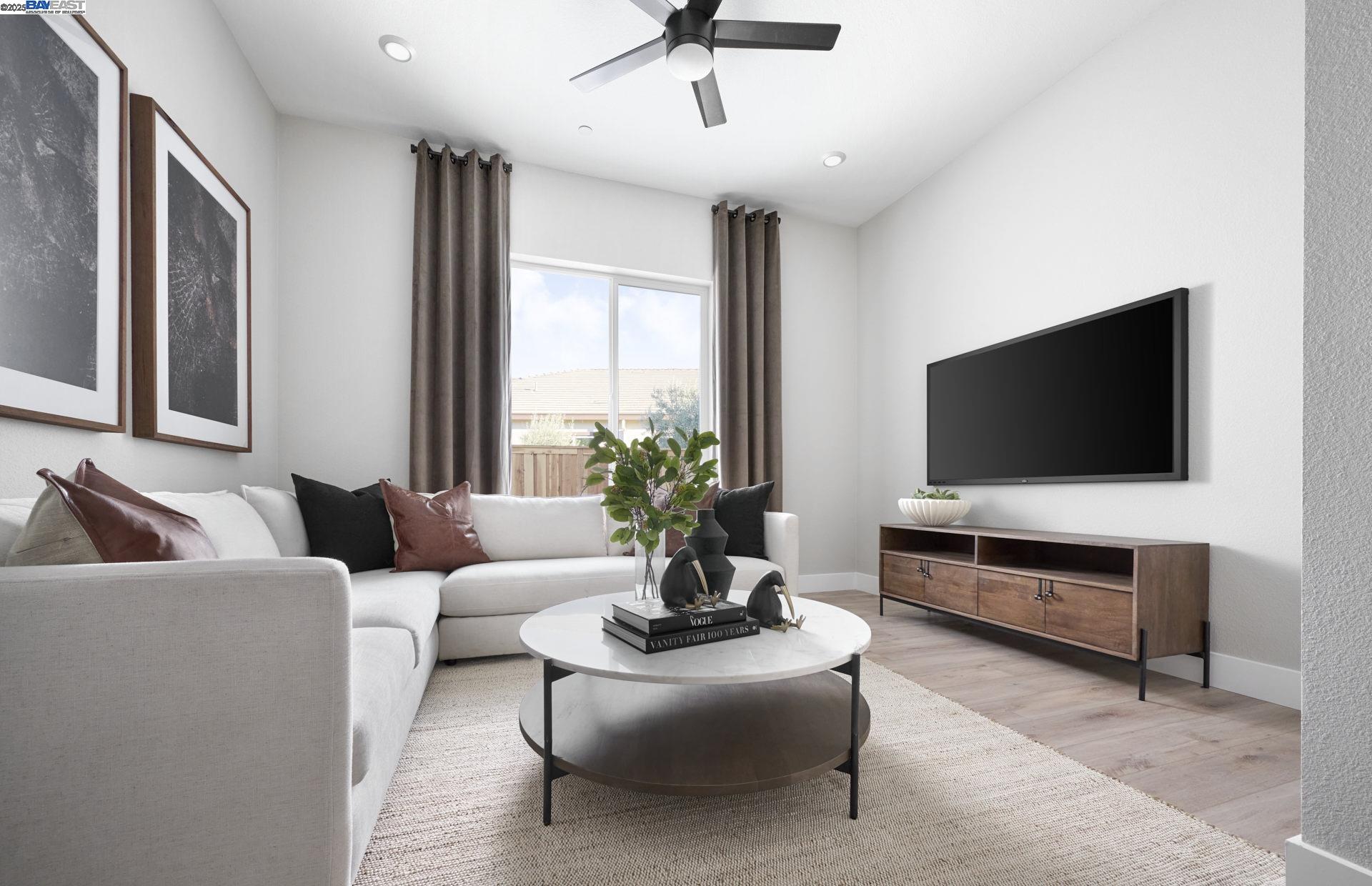 Detail Gallery Image 12 of 14 For 3771 Bradbury Avenue, Lathrop,  CA 95330 - 2 Beds | 2/1 Baths