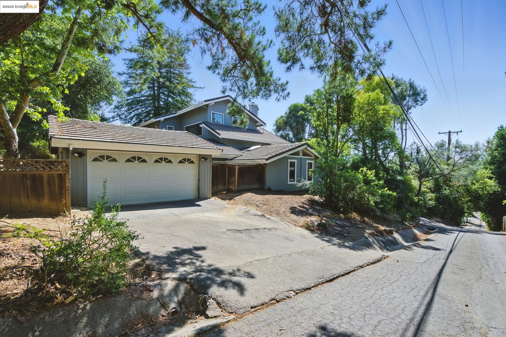 Detail Gallery Image 3 of 15 For 3374 Kim Rd, Lafayette,  CA 94549 - 3 Beds | 2/1 Baths