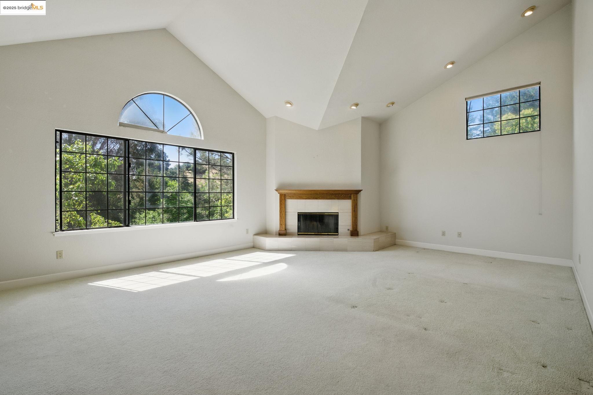 Detail Gallery Image 10 of 15 For 3374 Kim Rd, Lafayette,  CA 94549 - 3 Beds | 2/1 Baths