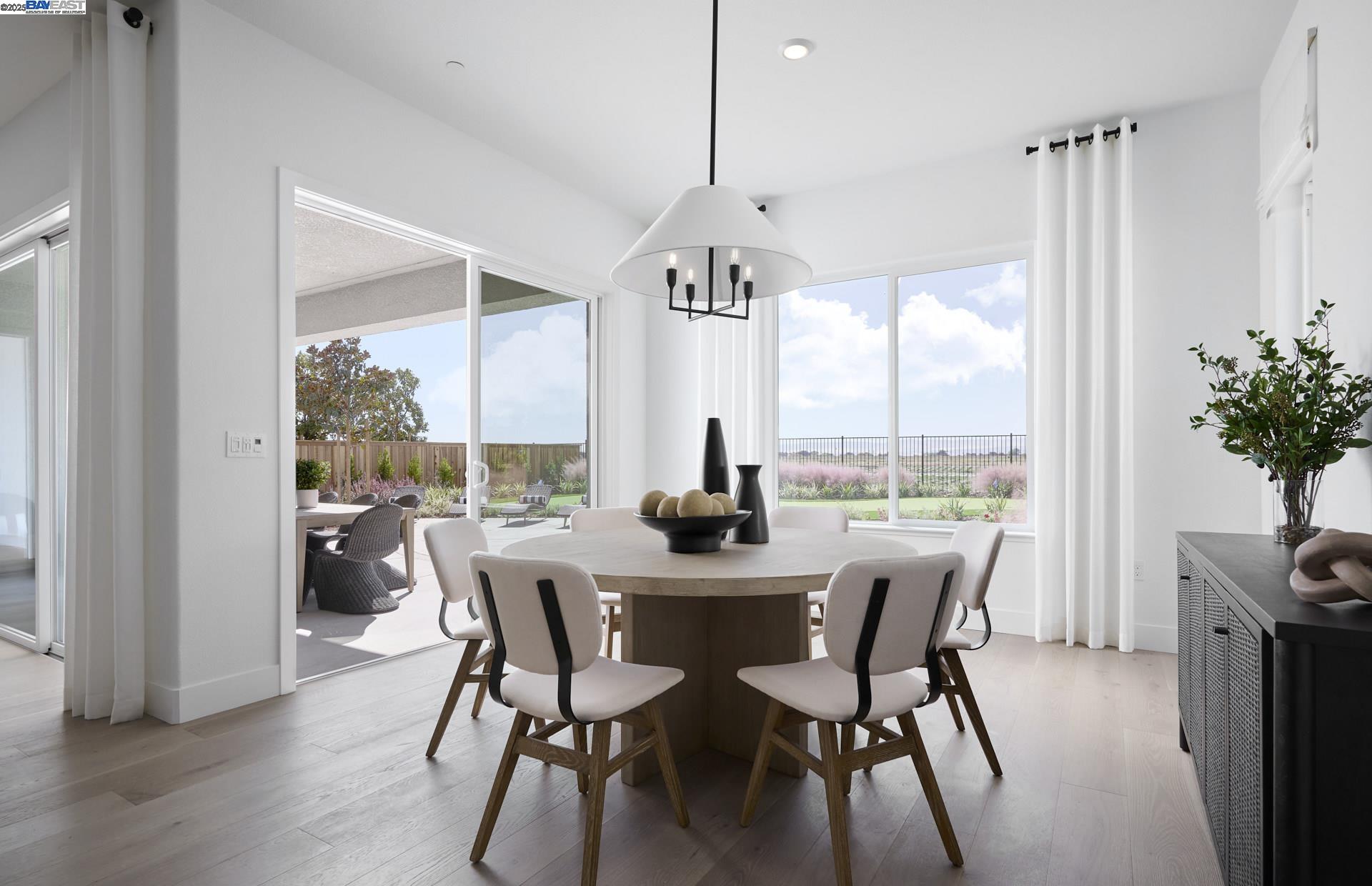 Detail Gallery Image 3 of 14 For 3764 Bradbury Avenue, Lathrop,  CA 95330 - 3 Beds | 2/1 Baths