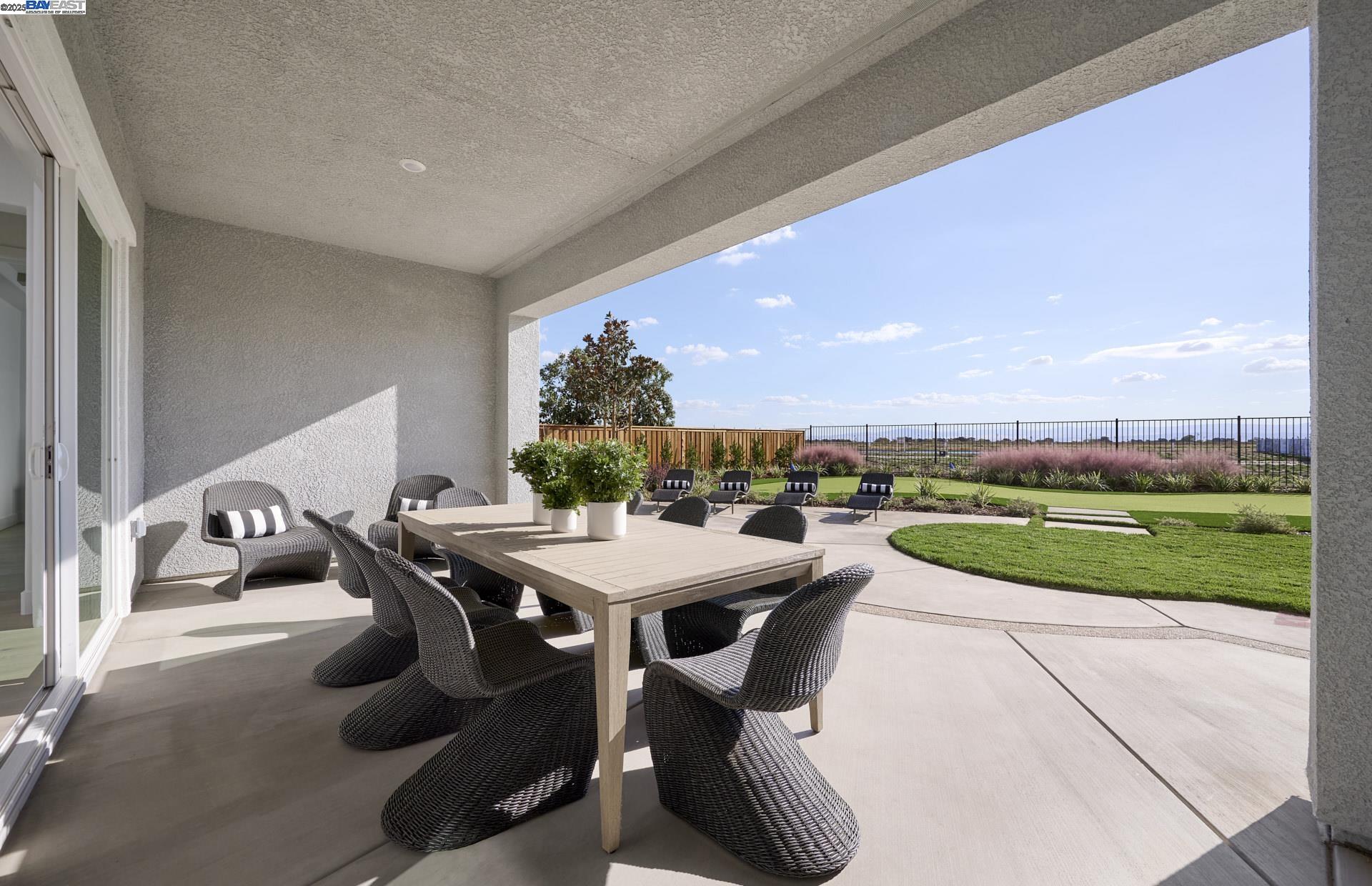 Detail Gallery Image 7 of 14 For 3764 Bradbury Avenue, Lathrop,  CA 95330 - 3 Beds | 2/1 Baths