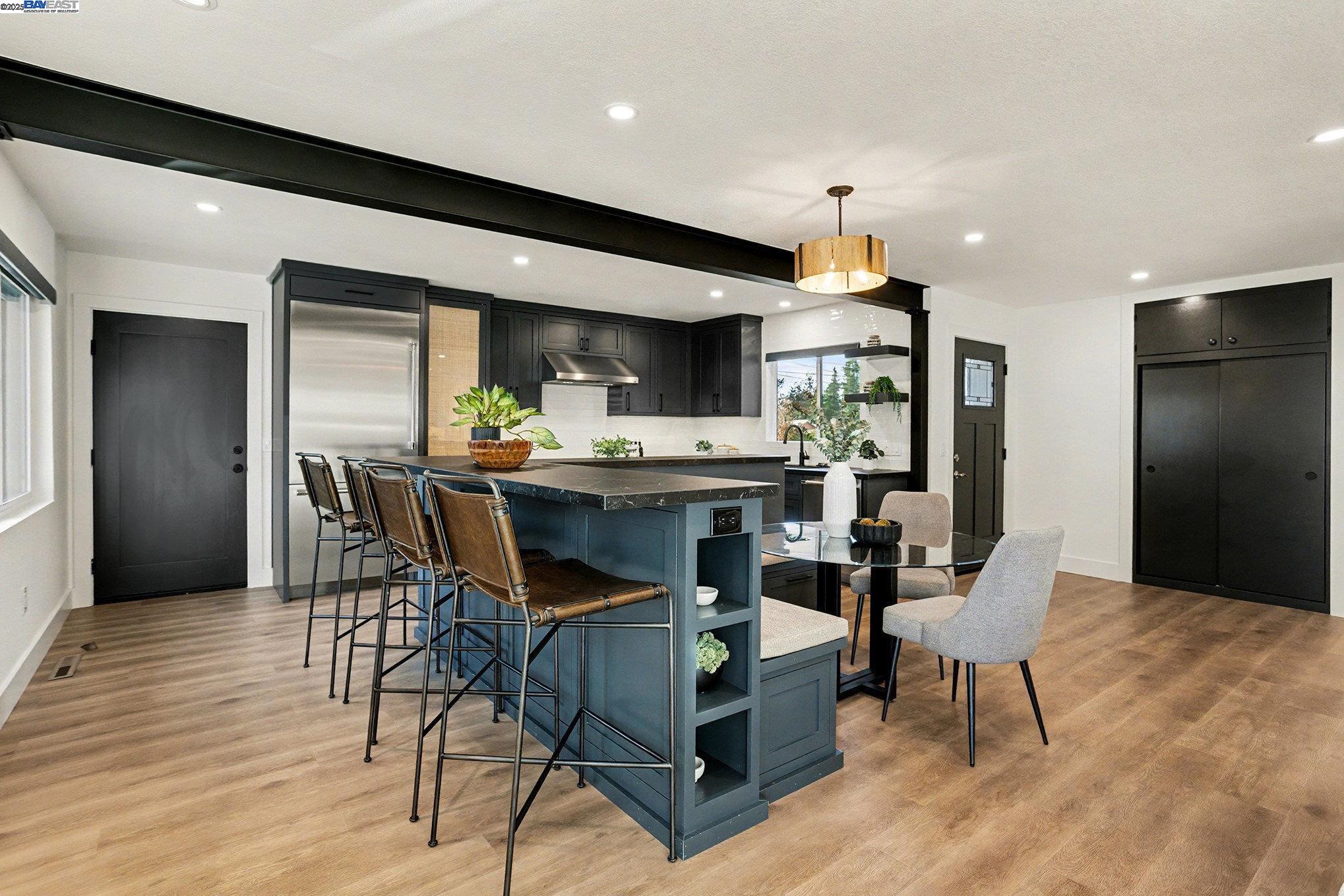 Detail Gallery Image 6 of 23 For 1421 3rd St, Livermore,  CA 94550 - 3 Beds | 2 Baths