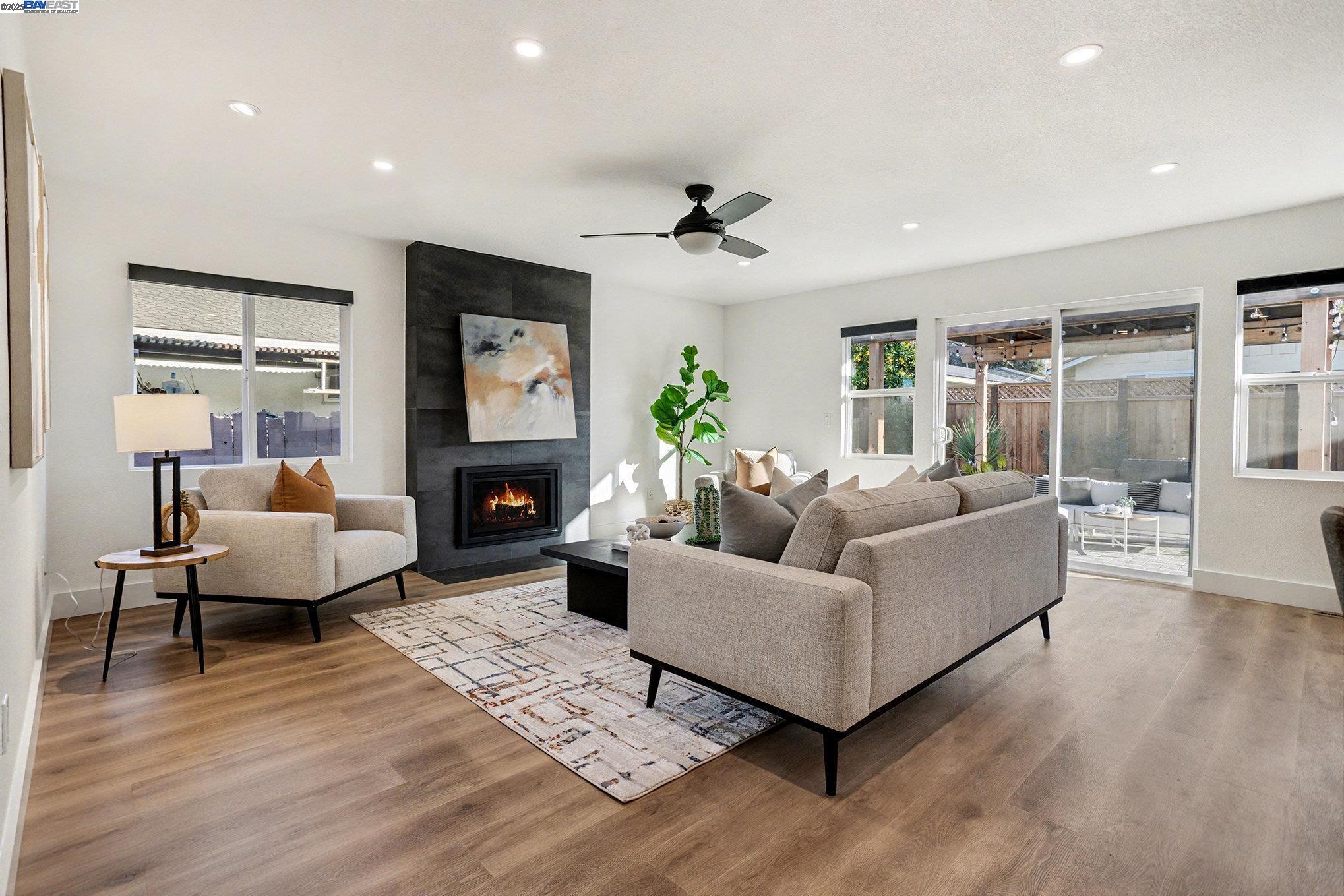 Detail Gallery Image 8 of 23 For 1421 3rd St, Livermore,  CA 94550 - 3 Beds | 2 Baths