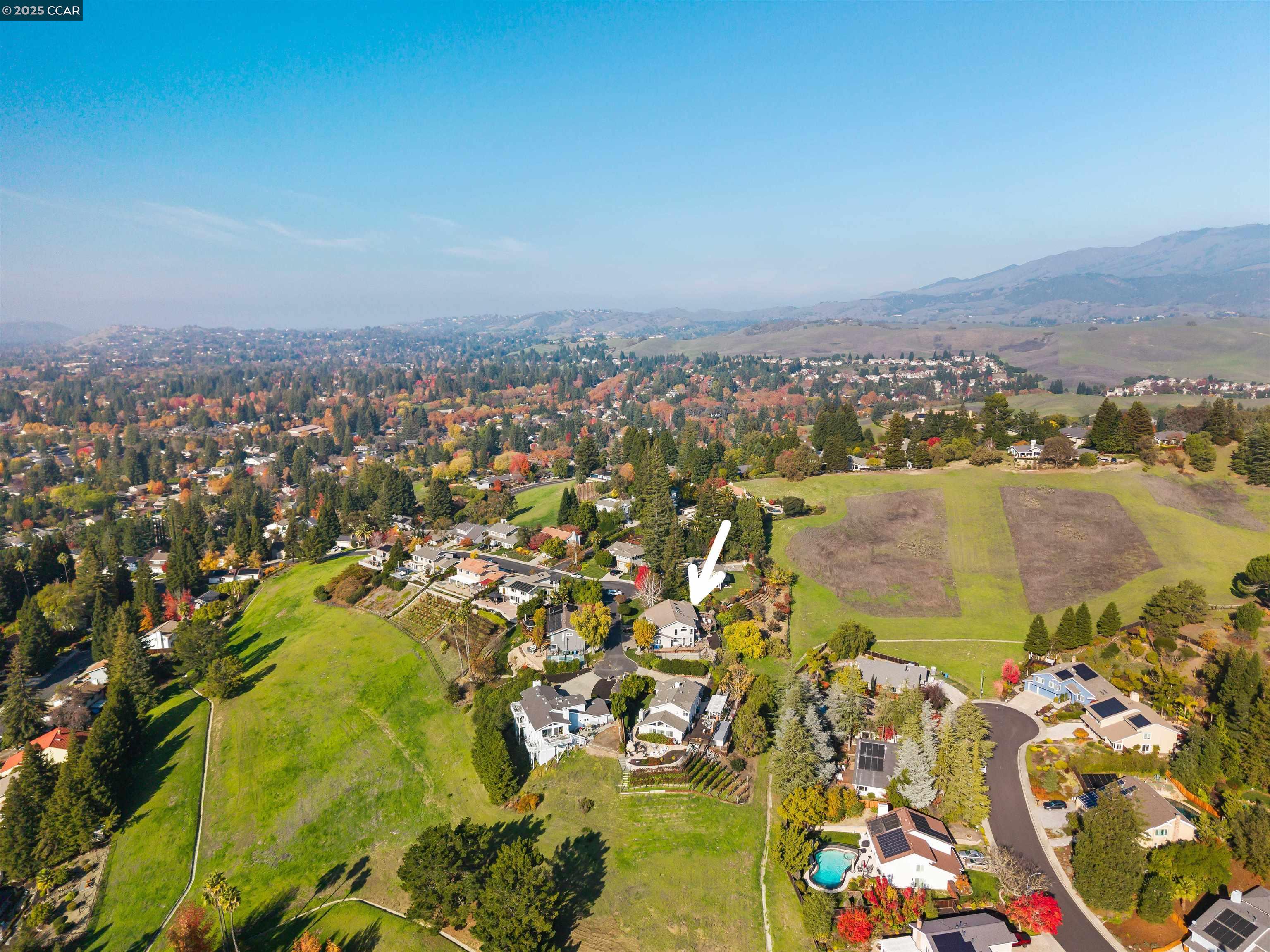 Detail Gallery Image 12 of 60 For 392 Paraiso Dr, Danville,  CA 94526 - 5 Beds | 3 Baths