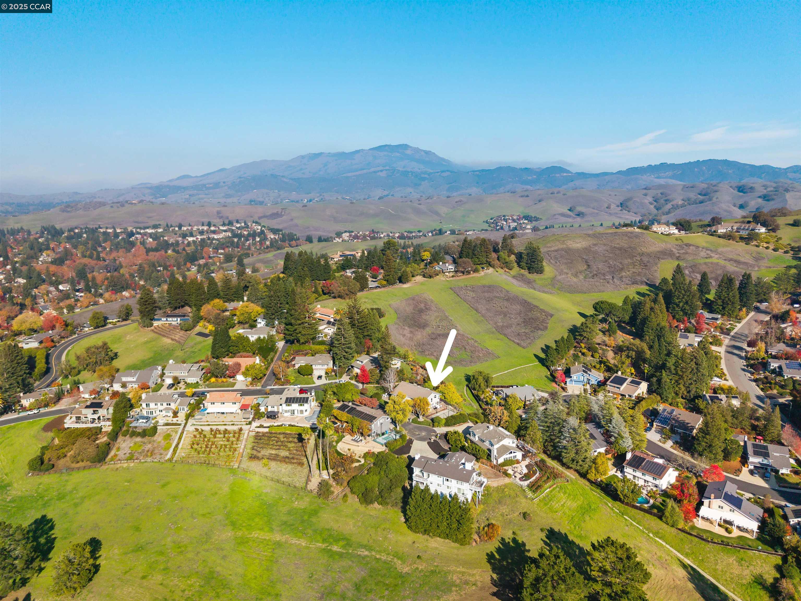 Detail Gallery Image 13 of 60 For 392 Paraiso Dr, Danville,  CA 94526 - 5 Beds | 3 Baths