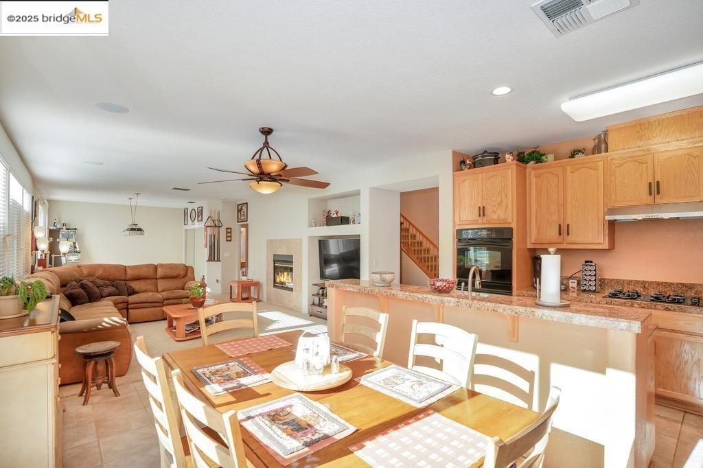 Detail Gallery Image 5 of 13 For 3792 Pintail Dr, Antioch,  CA 94509 - 5 Beds | 3 Baths