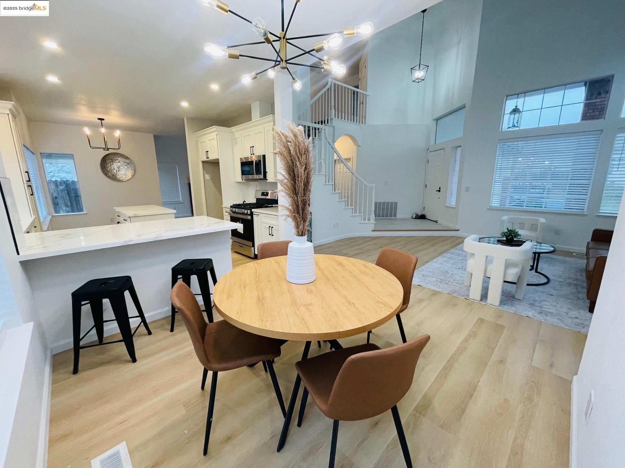 Front Image Thumbnail for EB41118969