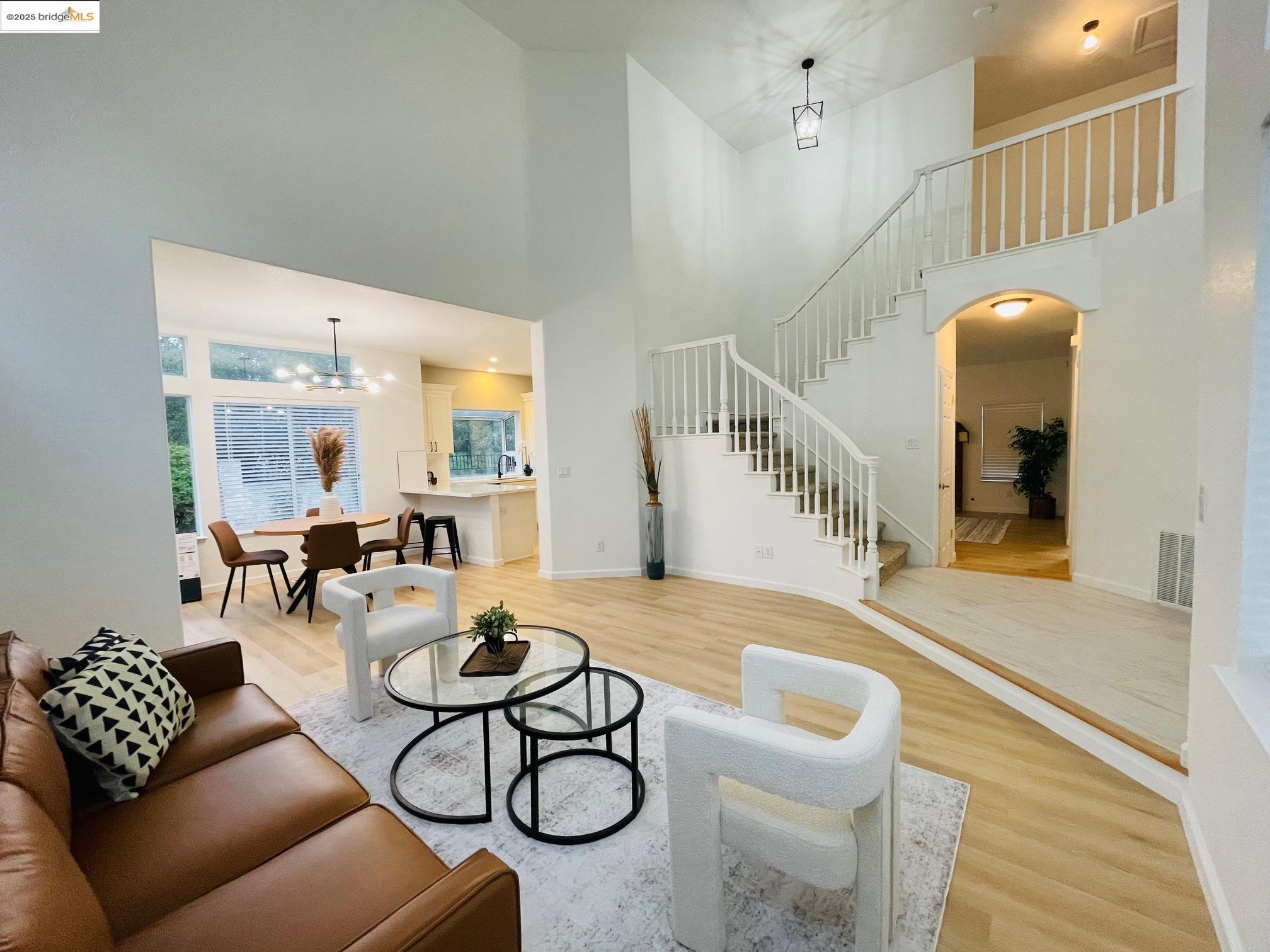 Detail Gallery Image 2 of 28 For 2117 Mark Twain Dr, Antioch,  CA 94531 - 3 Beds | 2/1 Baths