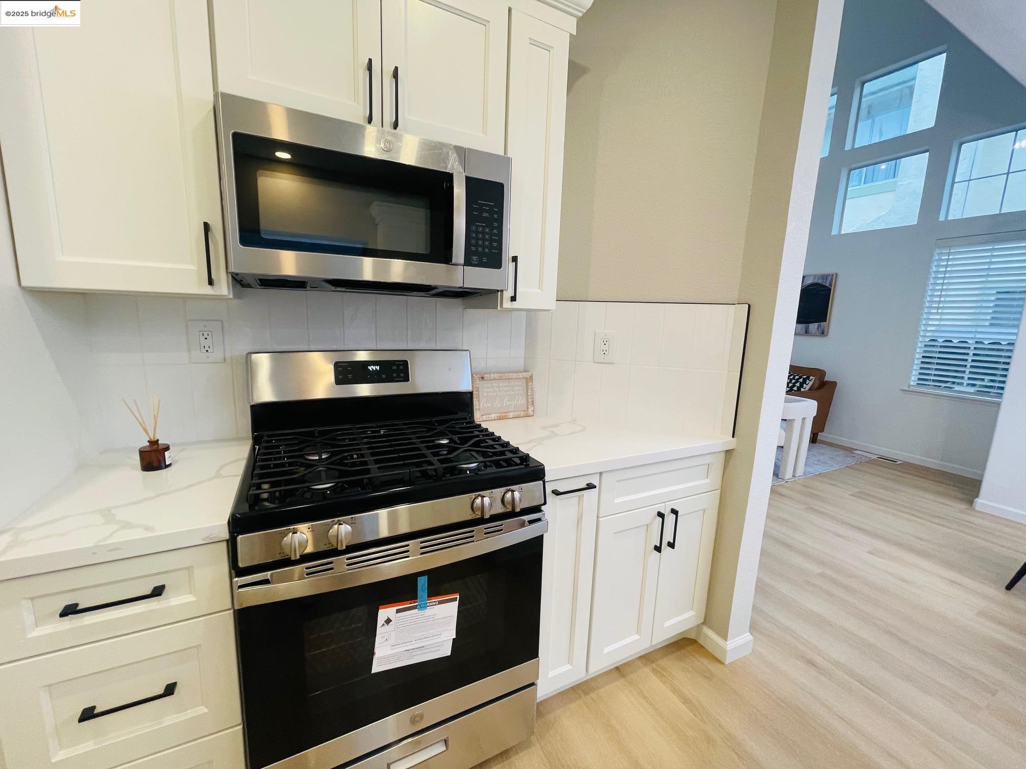 Detail Gallery Image 11 of 28 For 2117 Mark Twain Dr, Antioch,  CA 94531 - 3 Beds | 2/1 Baths