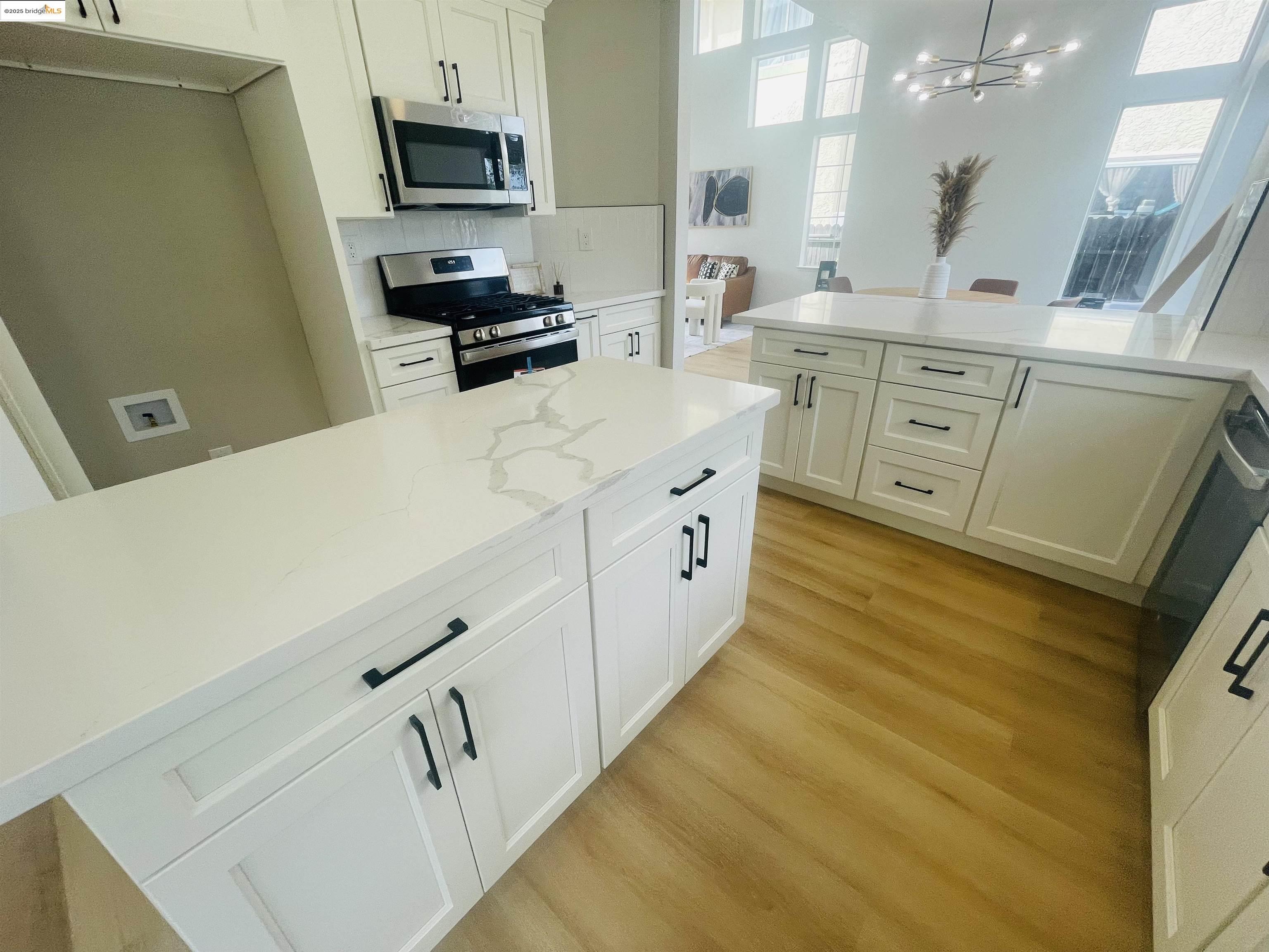 Detail Gallery Image 12 of 23 For 2117 Mark Twain Dr, Antioch,  CA 94531 - 3 Beds | 2/1 Baths