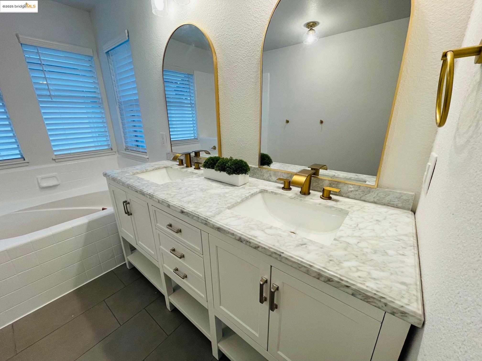 Detail Gallery Image 16 of 28 For 2117 Mark Twain Dr, Antioch,  CA 94531 - 3 Beds | 2/1 Baths