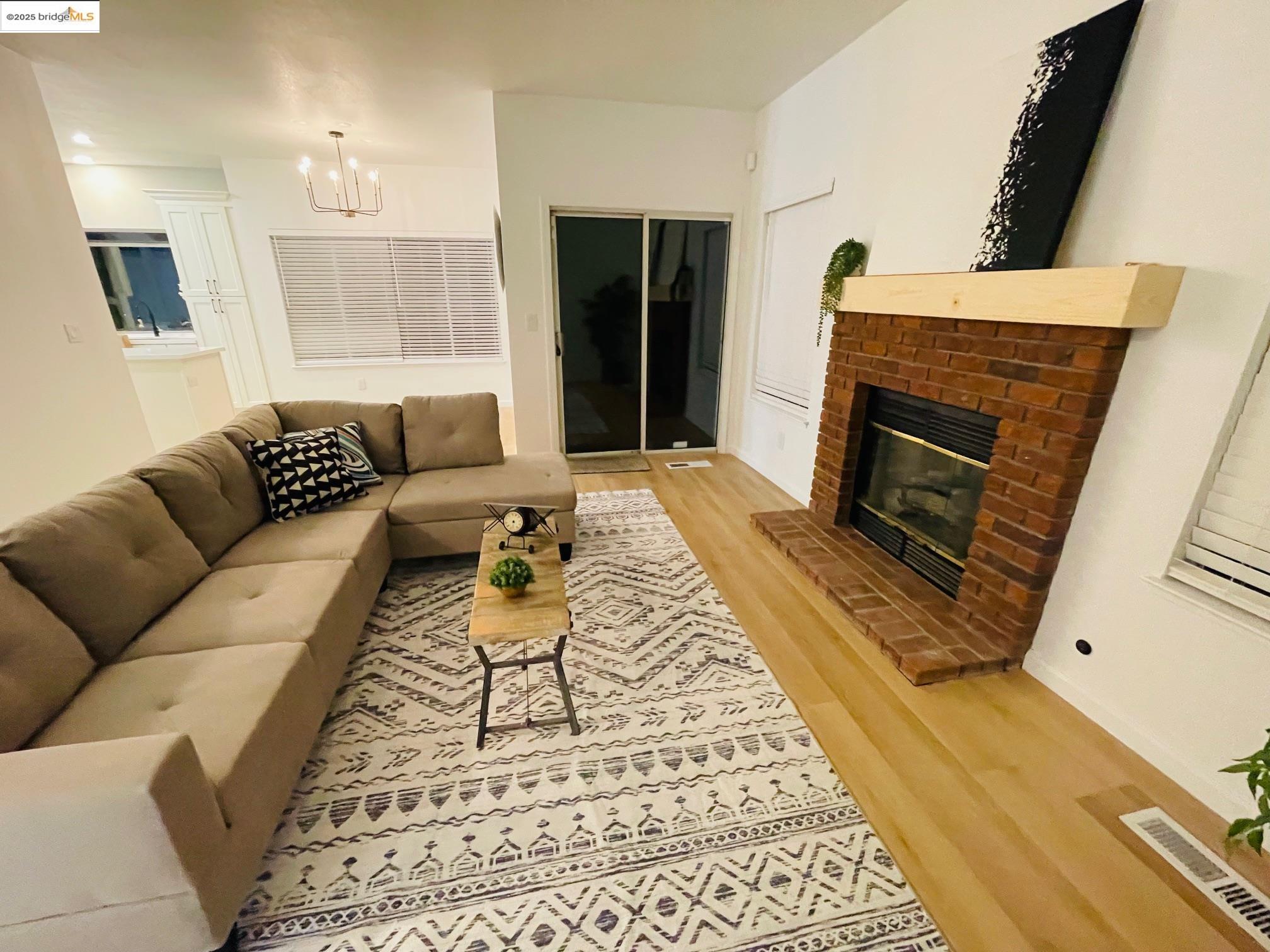 Detail Gallery Image 18 of 23 For 2117 Mark Twain Dr, Antioch,  CA 94531 - 3 Beds | 2/1 Baths