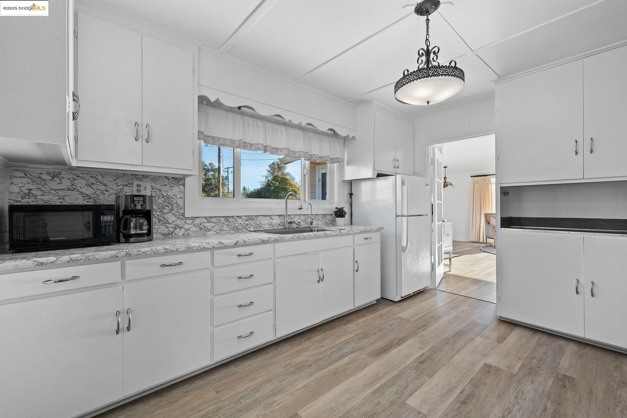 Detail Gallery Image 12 of 48 For 20955 Shaws Flat Rd, Sonora,  CA 95370 - 3 Beds | 2 Baths