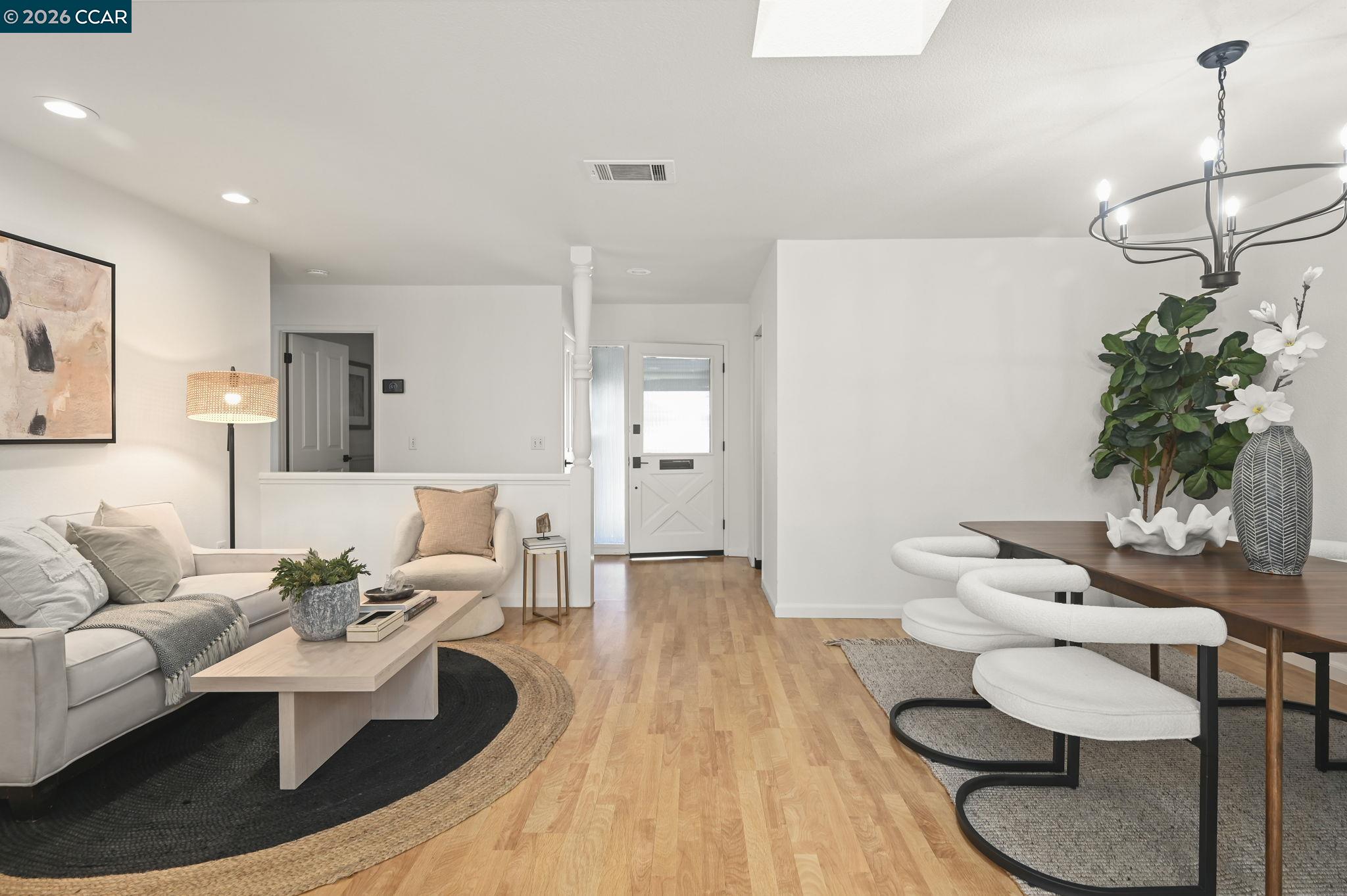 Detail Gallery Image 3 of 36 For 118 Neptune Place, San Ramon,  CA 94583 - 2 Beds | 2 Baths