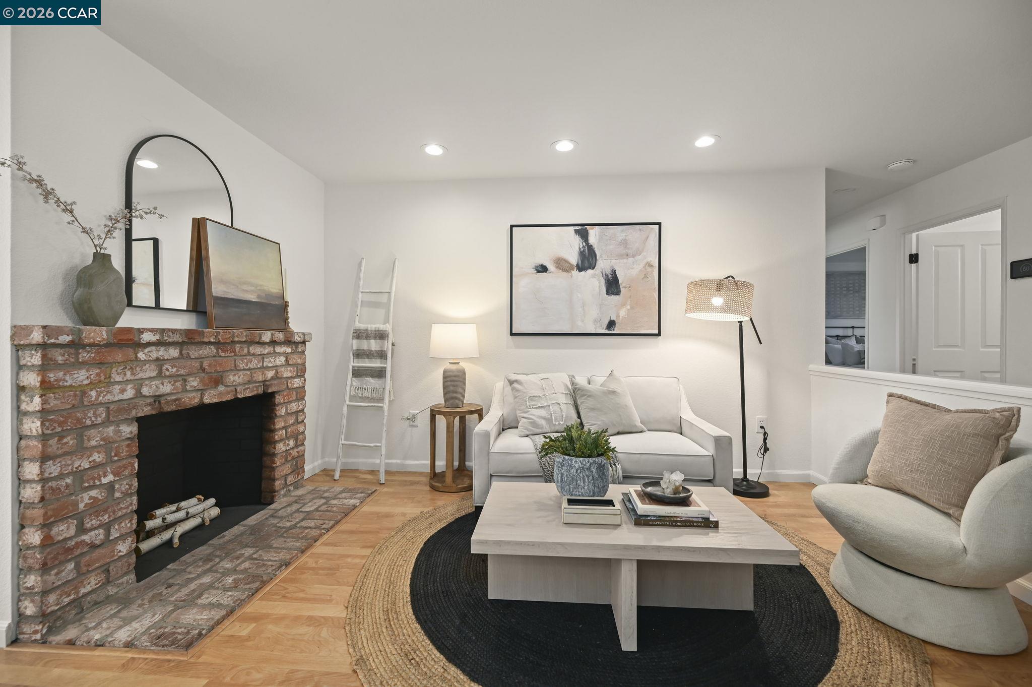 Detail Gallery Image 4 of 36 For 118 Neptune Place, San Ramon,  CA 94583 - 2 Beds | 2 Baths