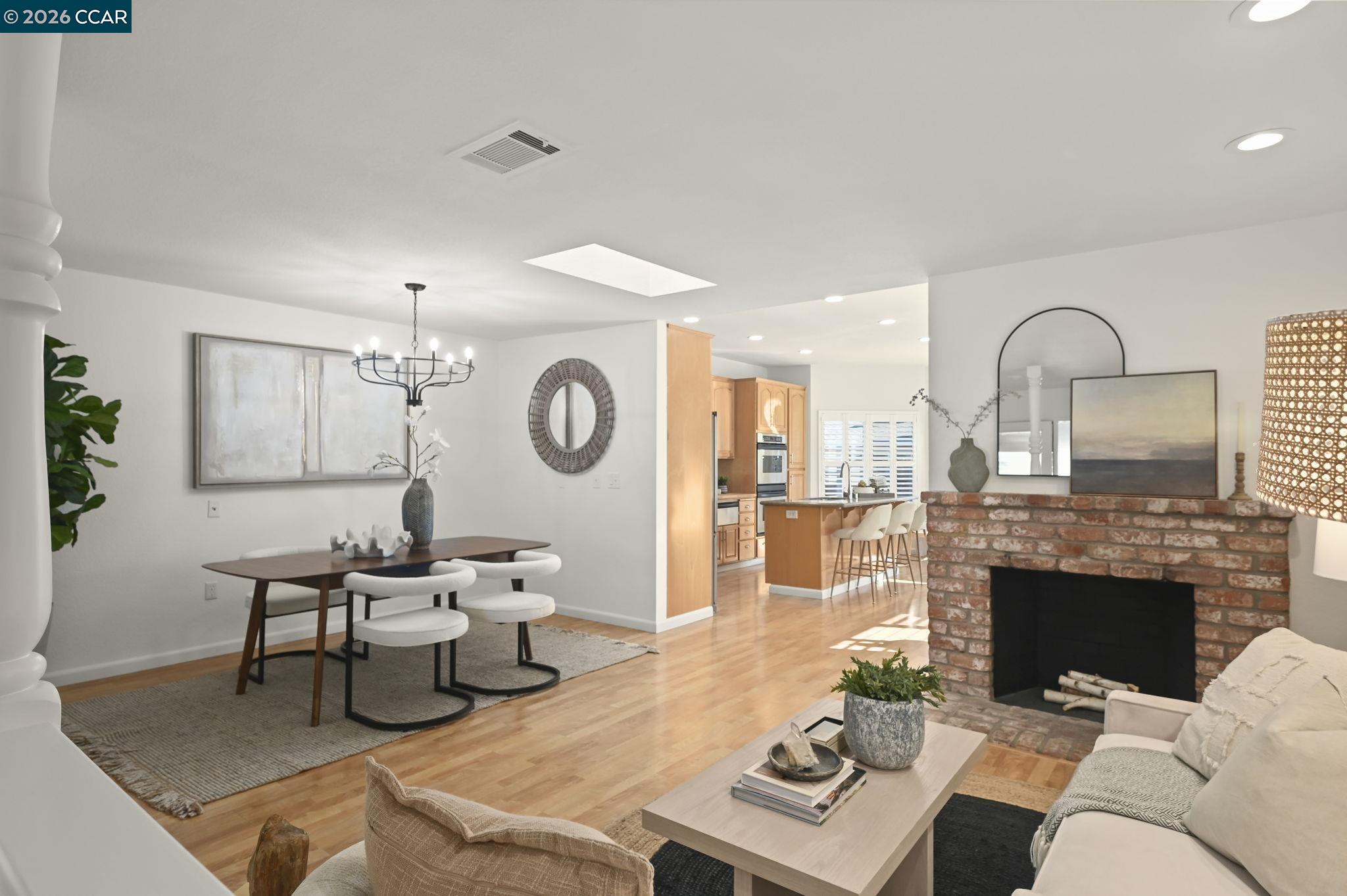 Detail Gallery Image 6 of 36 For 118 Neptune Place, San Ramon,  CA 94583 - 2 Beds | 2 Baths