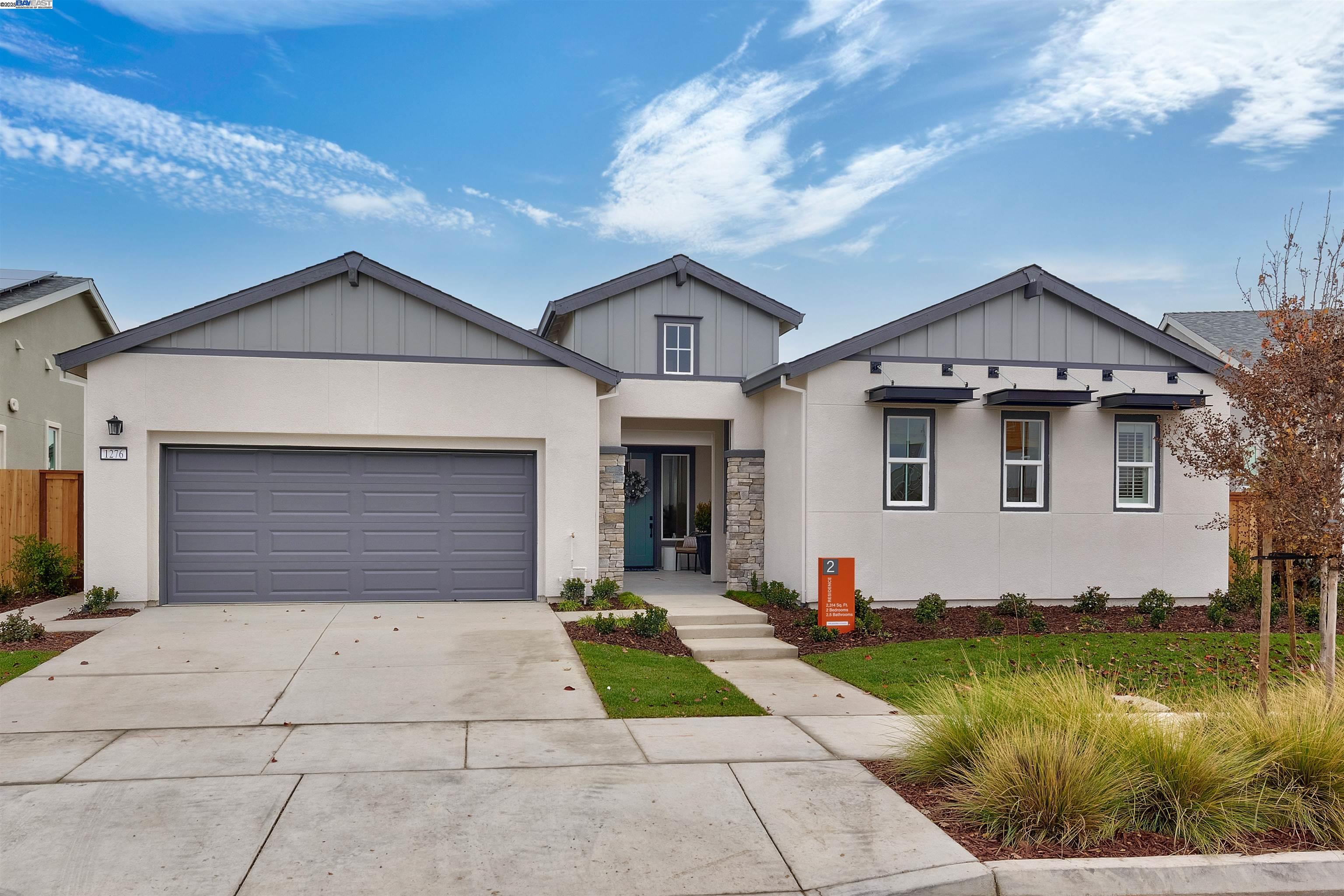 Detail Gallery Image 2 of 55 For 1371 Crescent Avenue, Manteca,  CA 95336 - 2 Beds | 2/1 Baths
