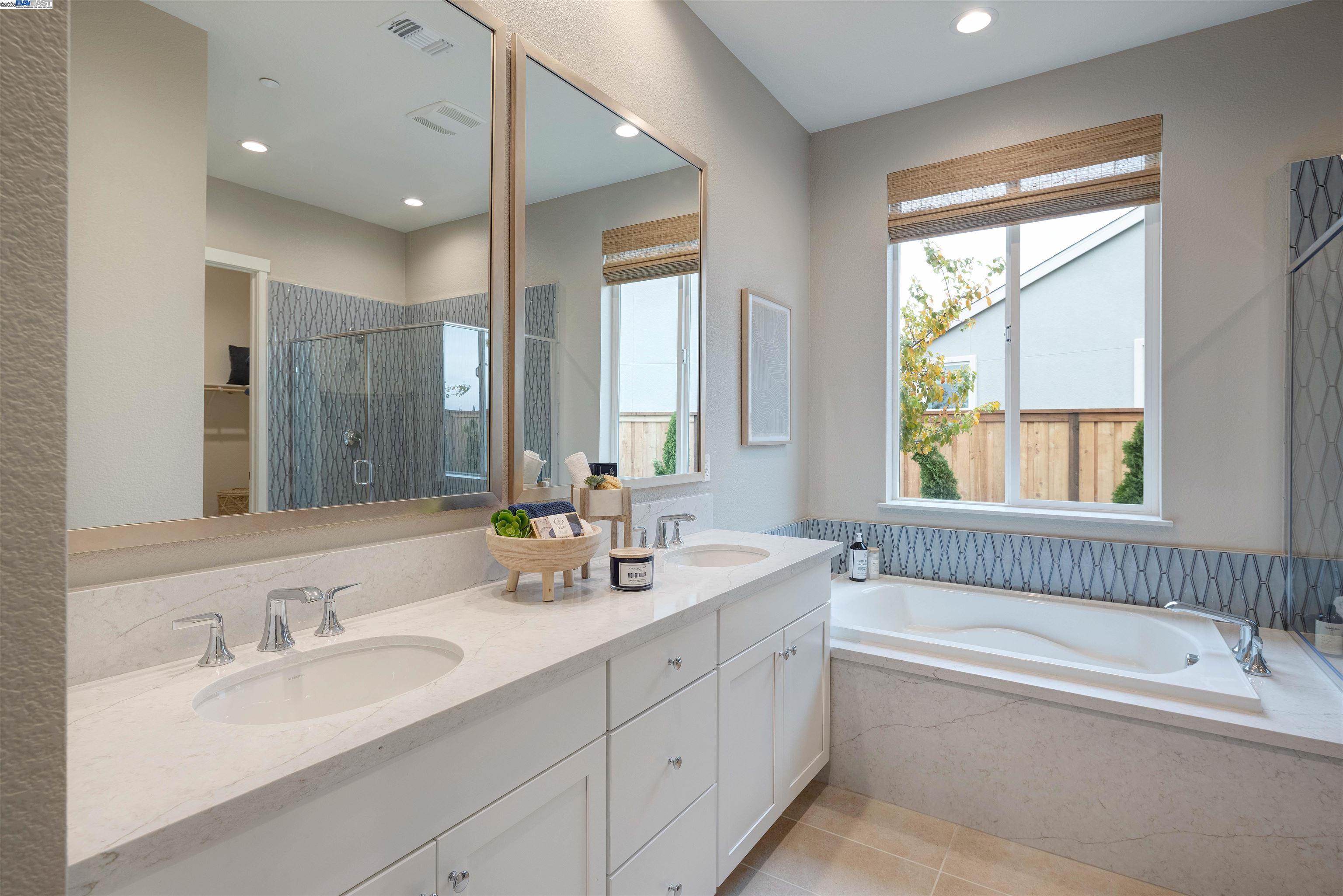 Detail Gallery Image 24 of 55 For 1371 Crescent Avenue, Manteca,  CA 95336 - 2 Beds | 2/1 Baths