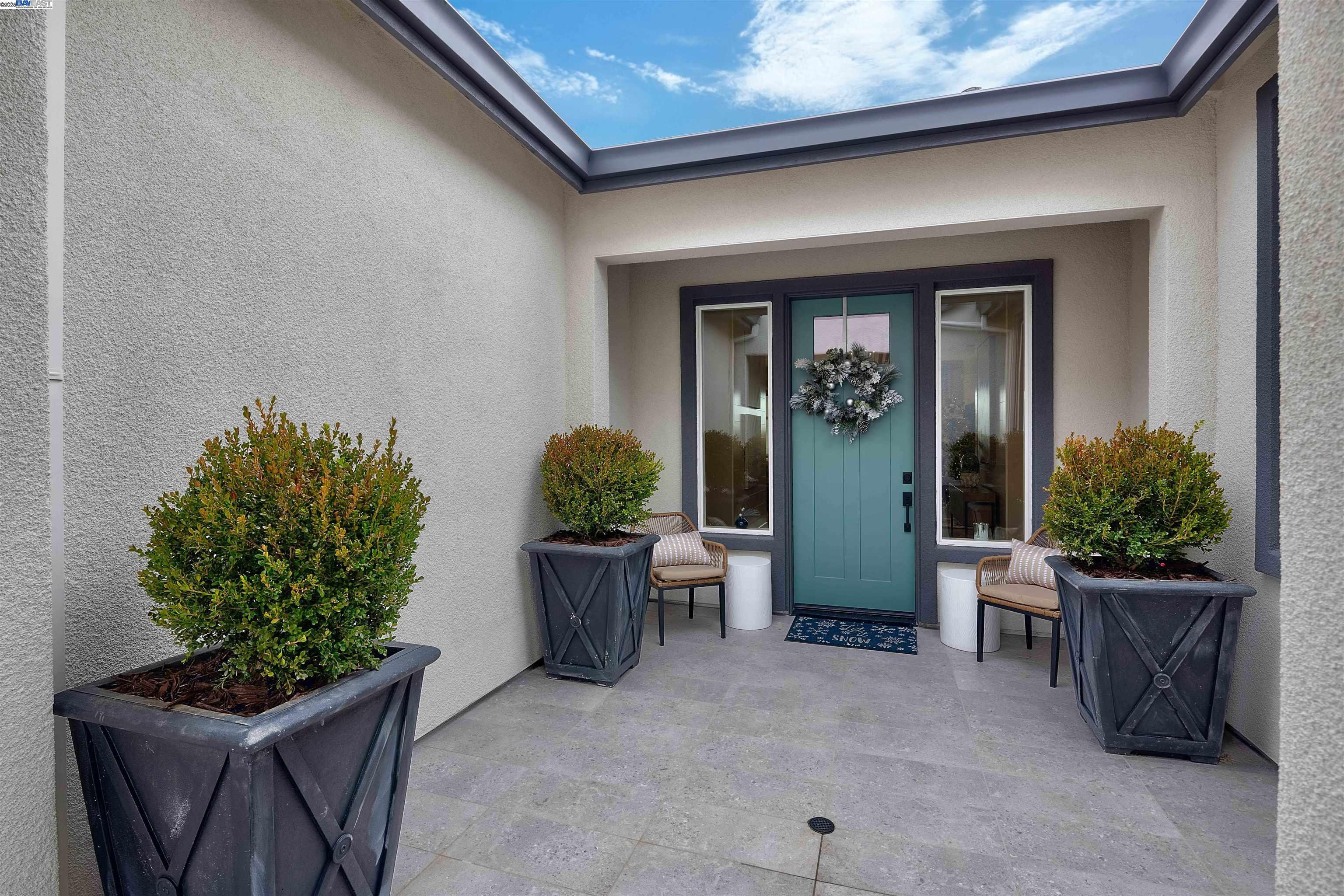 Detail Gallery Image 4 of 55 For 1371 Crescent Avenue, Manteca,  CA 95336 - 2 Beds | 2/1 Baths