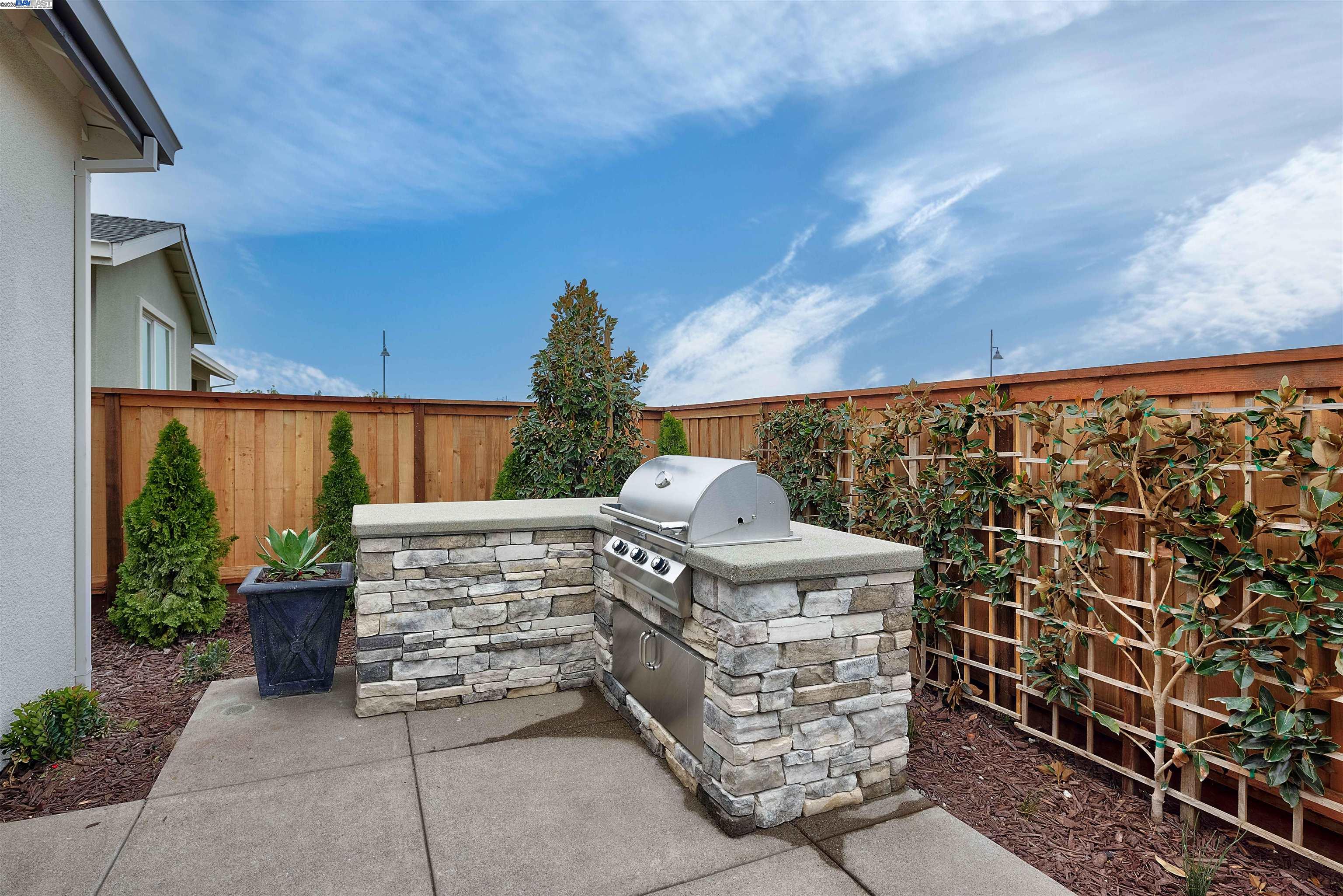 Detail Gallery Image 52 of 55 For 1371 Crescent Avenue, Manteca,  CA 95336 - 2 Beds | 2/1 Baths