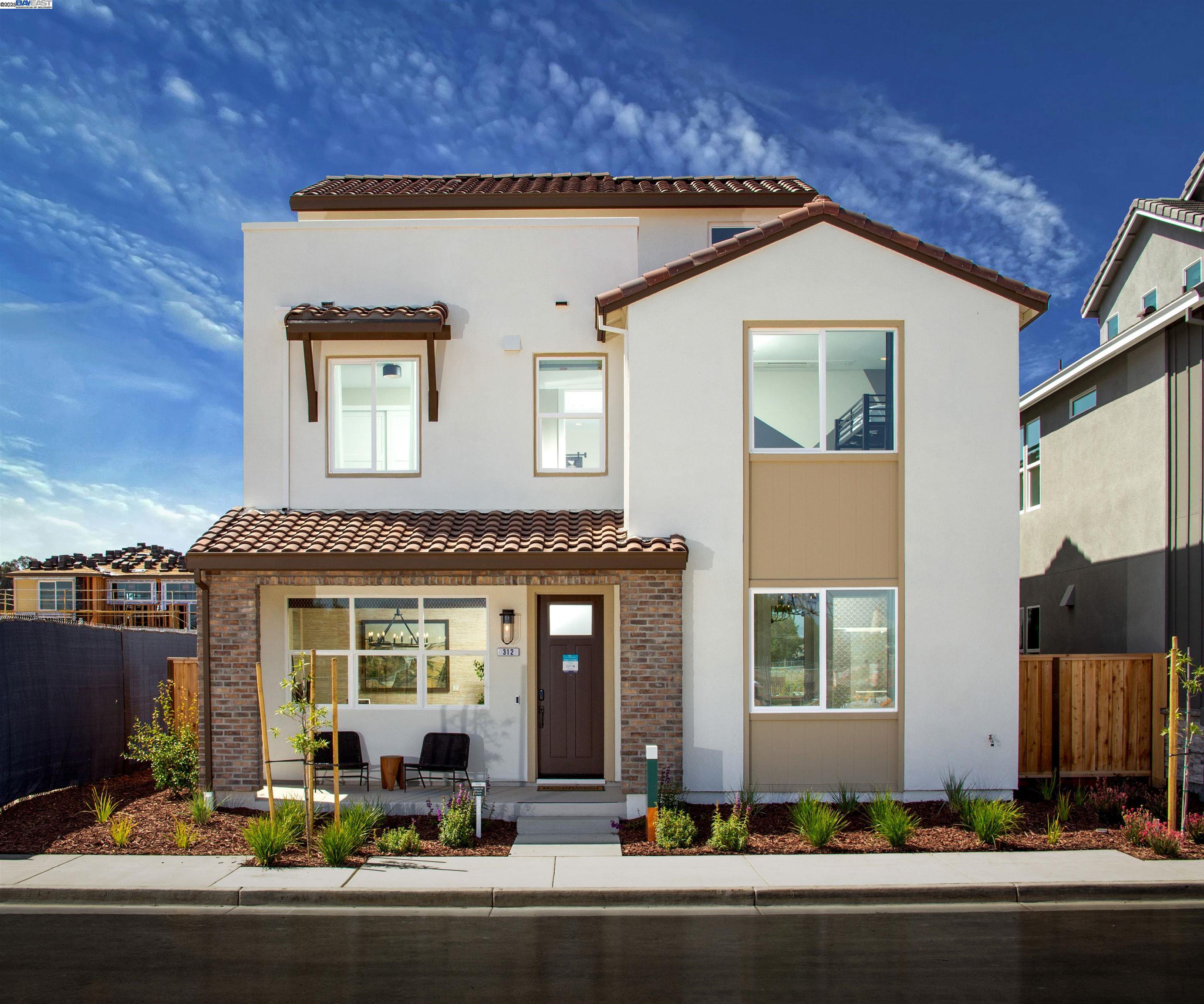 Detail Gallery Image 2 of 24 For 360 Waypoint Drive, Napa,  CA 94558 - 5 Beds | 4/1 Baths