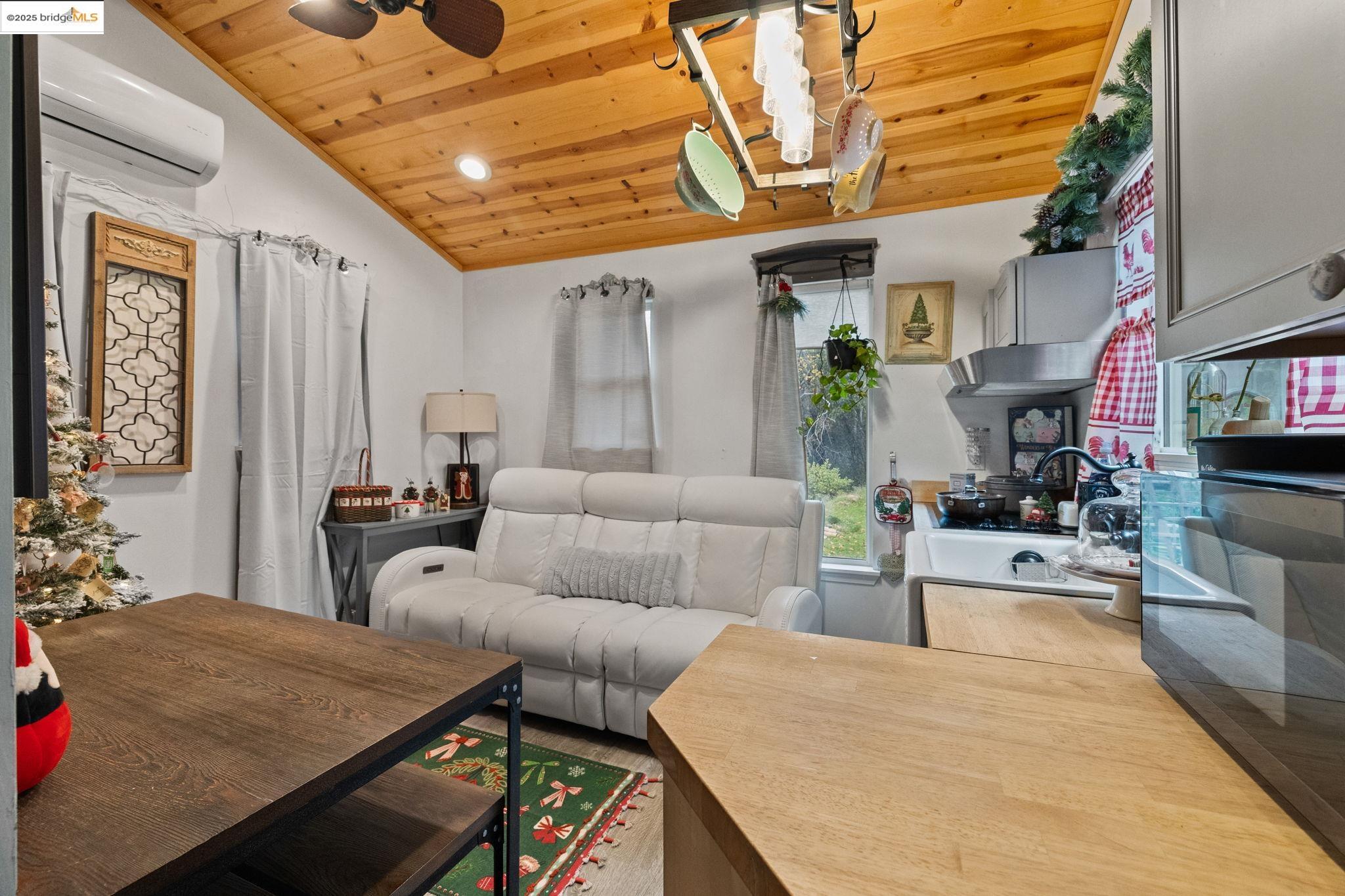 Detail Gallery Image 7 of 17 For 22852 Four Wheel Dr., Sonora,  CA 95370 - 1 Beds | 1 Baths