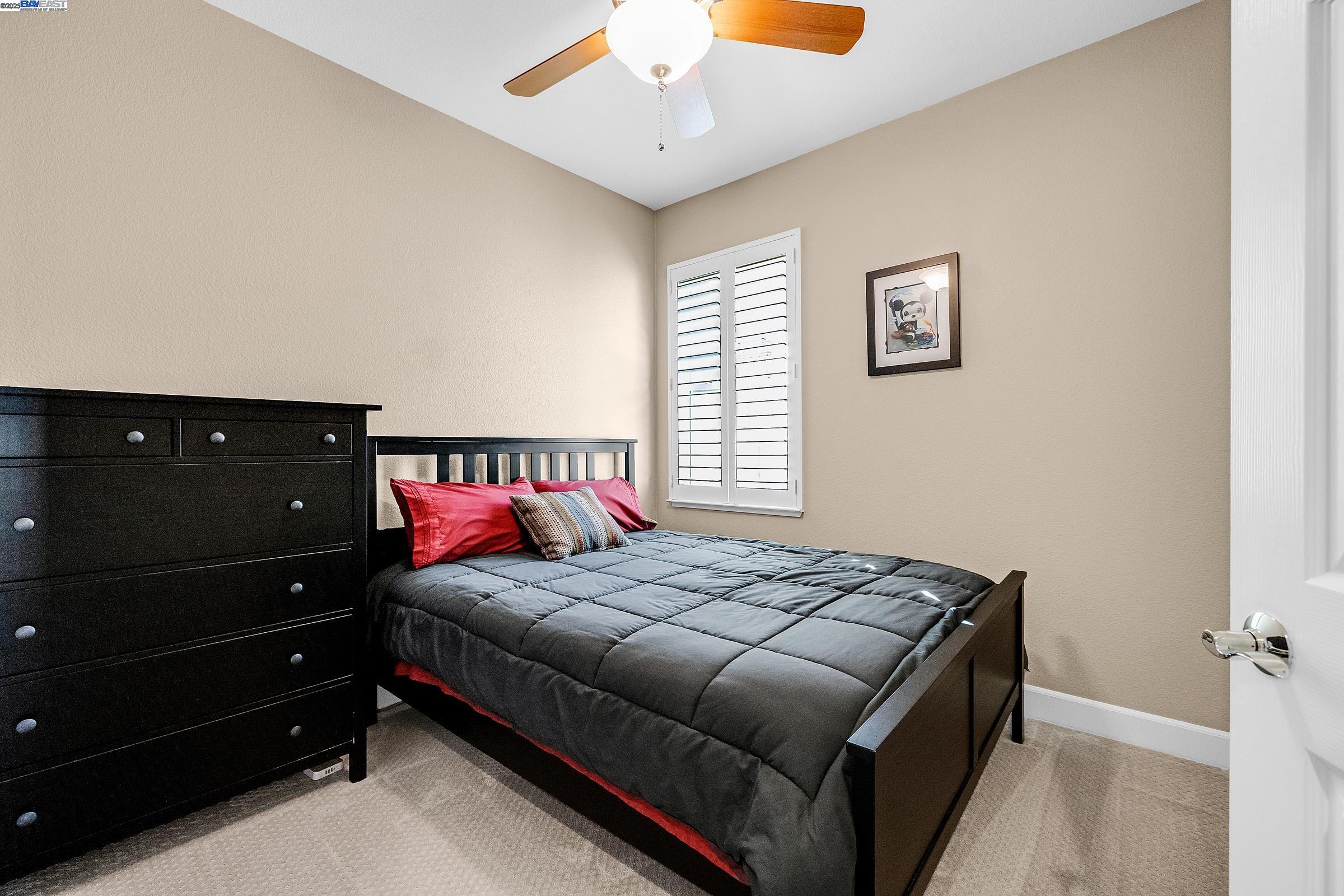Detail Gallery Image 11 of 21 For 588 Dovecote Ln #4,  Livermore,  CA 94551-6399 - 3 Beds | 3/1 Baths