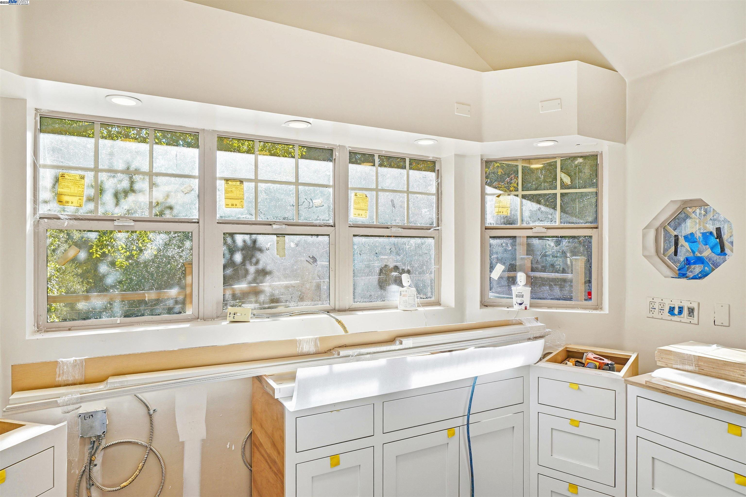 Detail Gallery Image 14 of 34 For 36215 Palomares Rd, Castro Valley,  CA 94552 - 1 Beds | 3 Baths